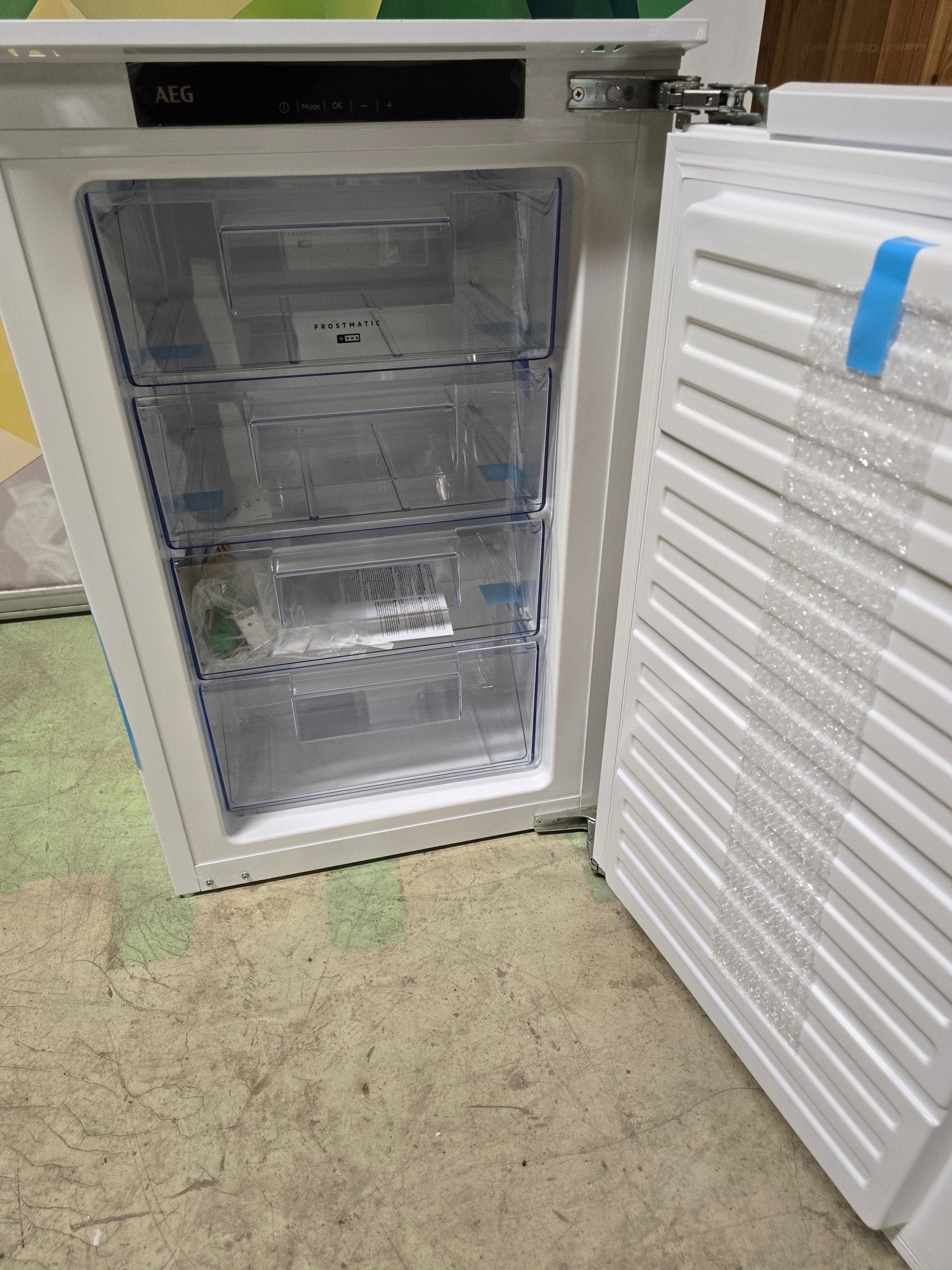AEG TAB6L88EF fryseskap integrert fryseskap - Norskombruk.no