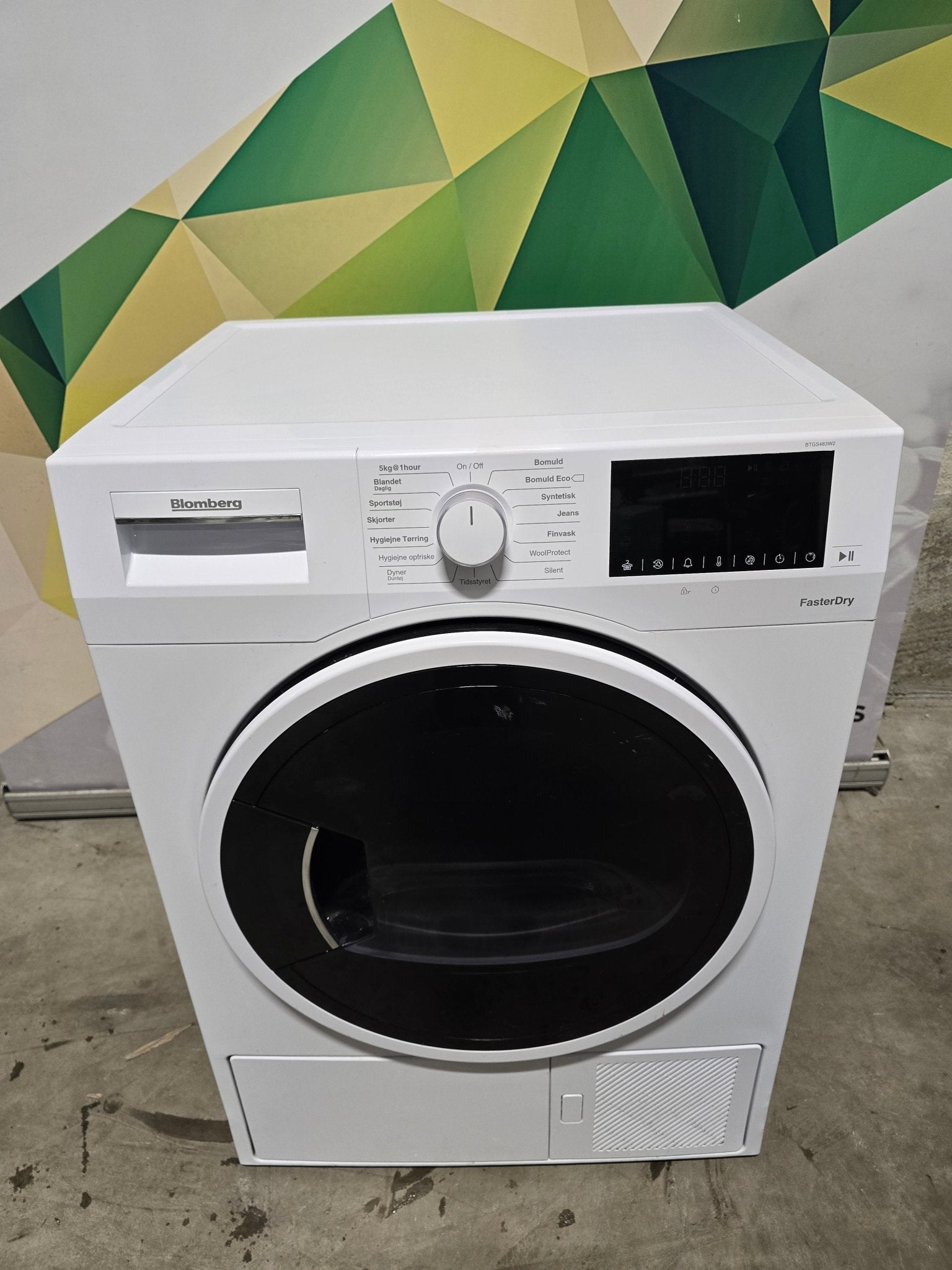 Blomberg Kondenstrommel BTGS483W2 Tørketrommel - Norskombruk.no
