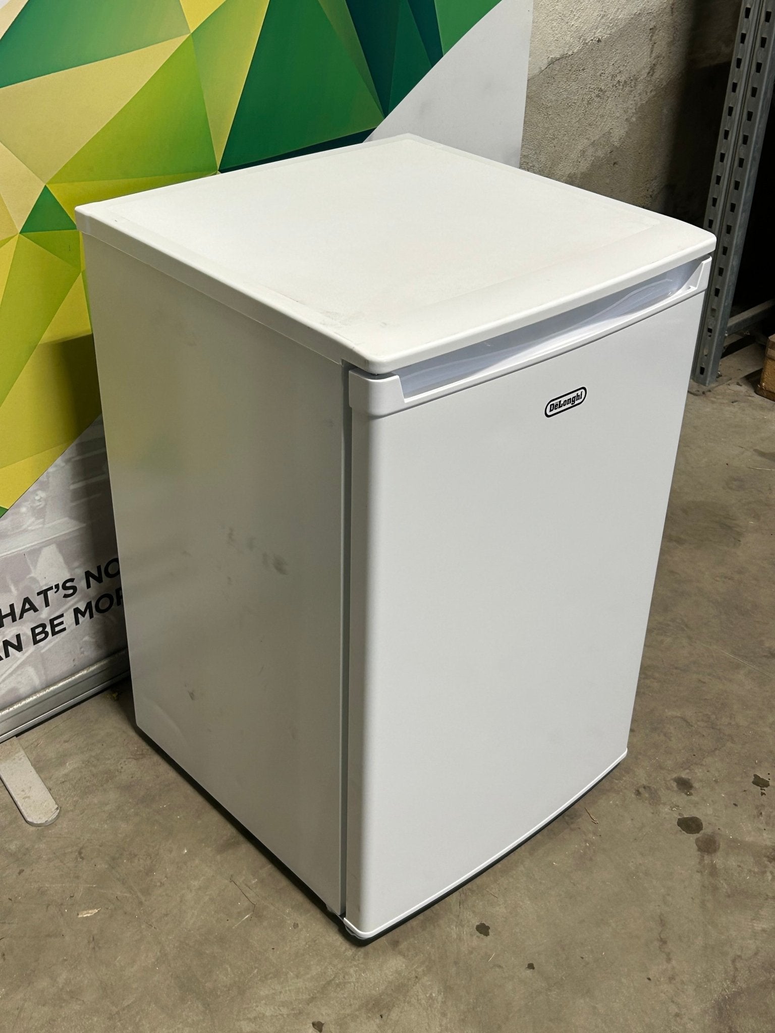 DeLonghi DUL55W22E Benkkjøleskap Kjøleskap - Norskombruk.no