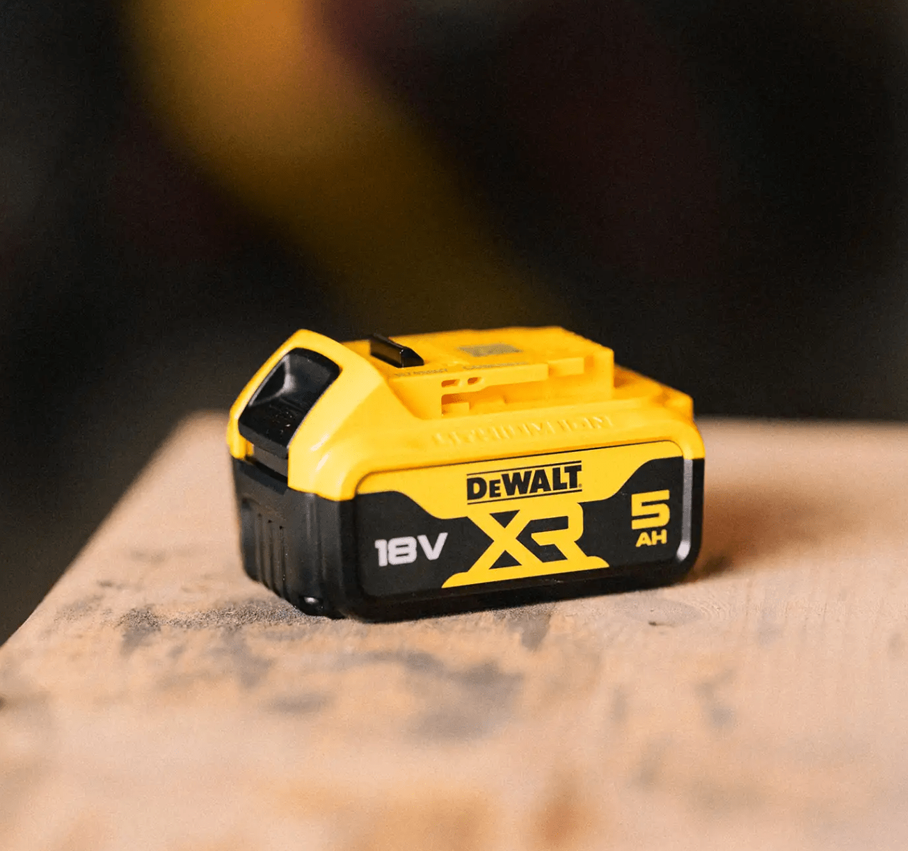 DeWALT DCB184 - XJ XR 18V 5,0Ah Li - Ion batteri Batteri - Norskombruk.no