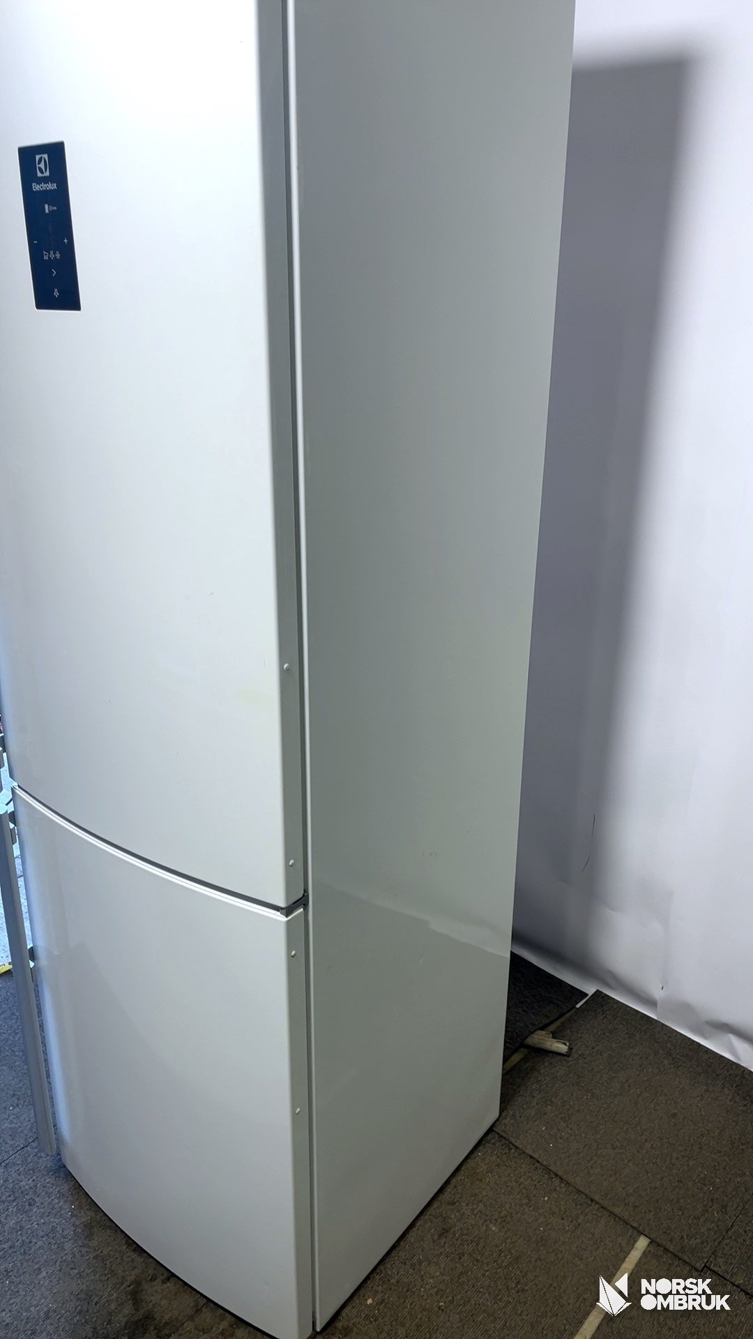 Electrolux EN3489MFW kombiskap Kombiskap - Norskombruk.no