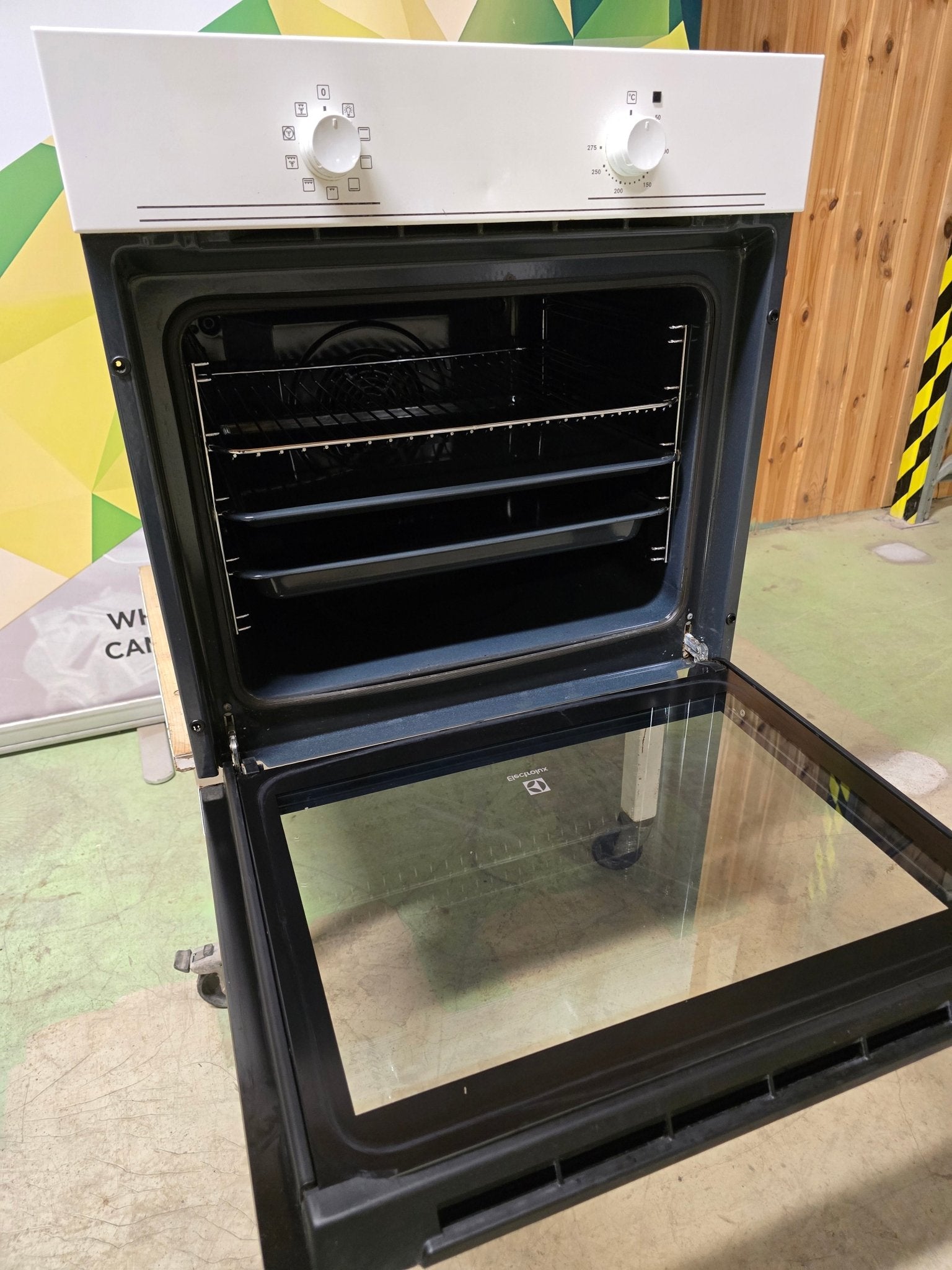 Electrolux EOB100W innbyggingsovn Integrert stekeovn - Norskombruk.no