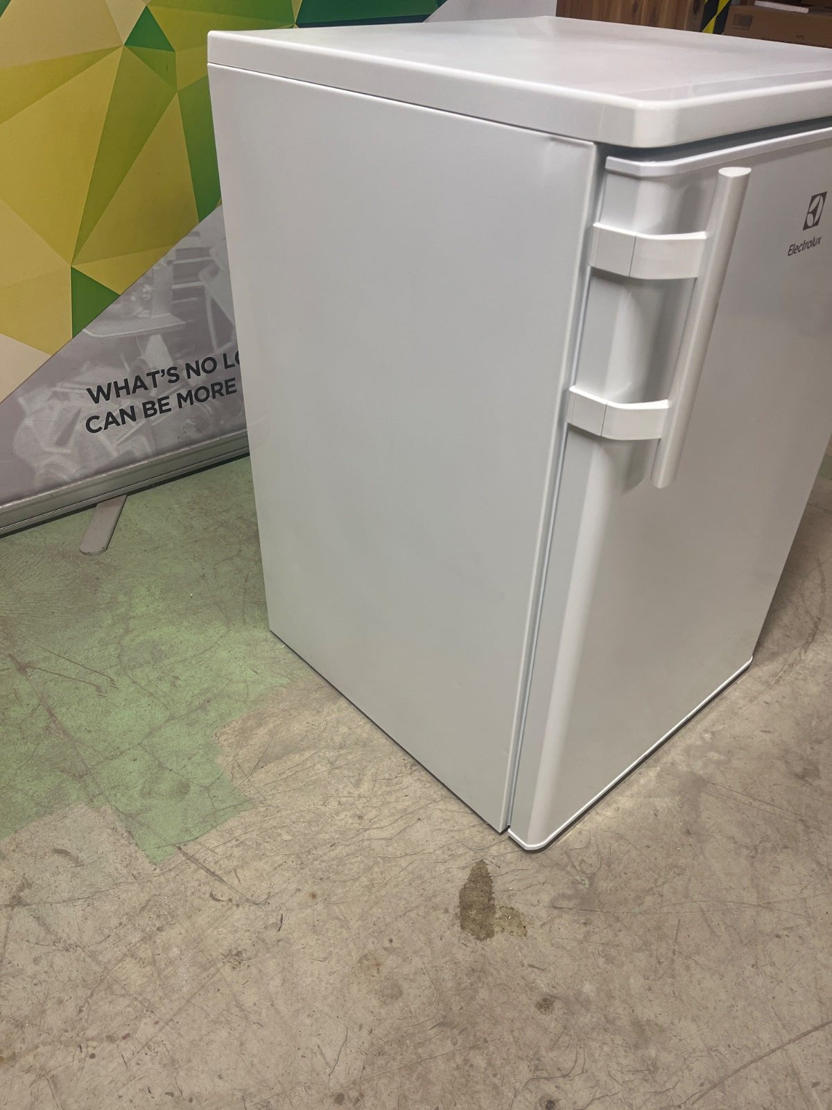 Electrolux ERT1501FOW3 kjøleskap med fryseboks kjøleskap - Norskombruk.no