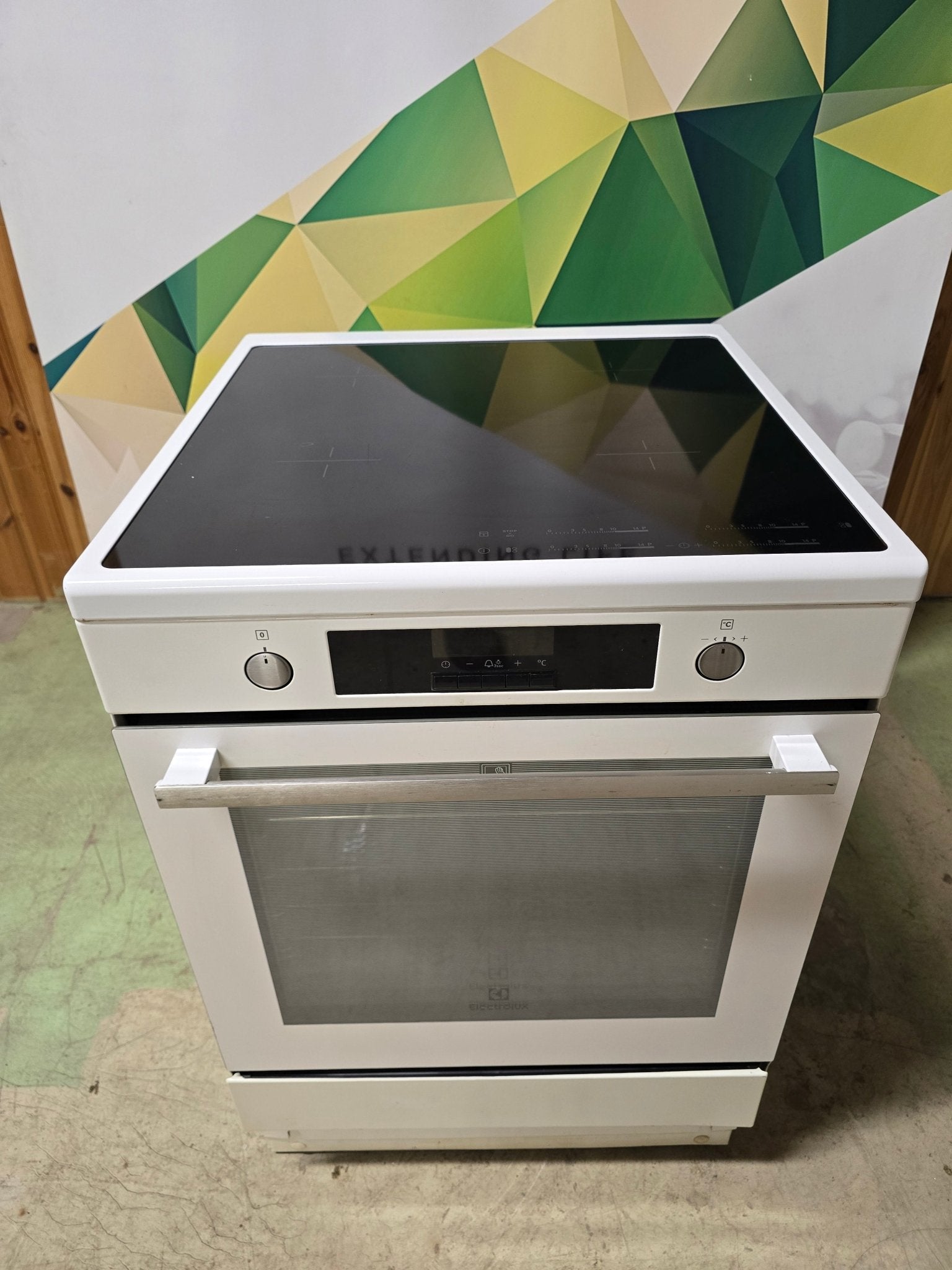 Electrolux induksjonskomfyr EKI6675EIW Induksjonskomfyr - Norskombruk.no