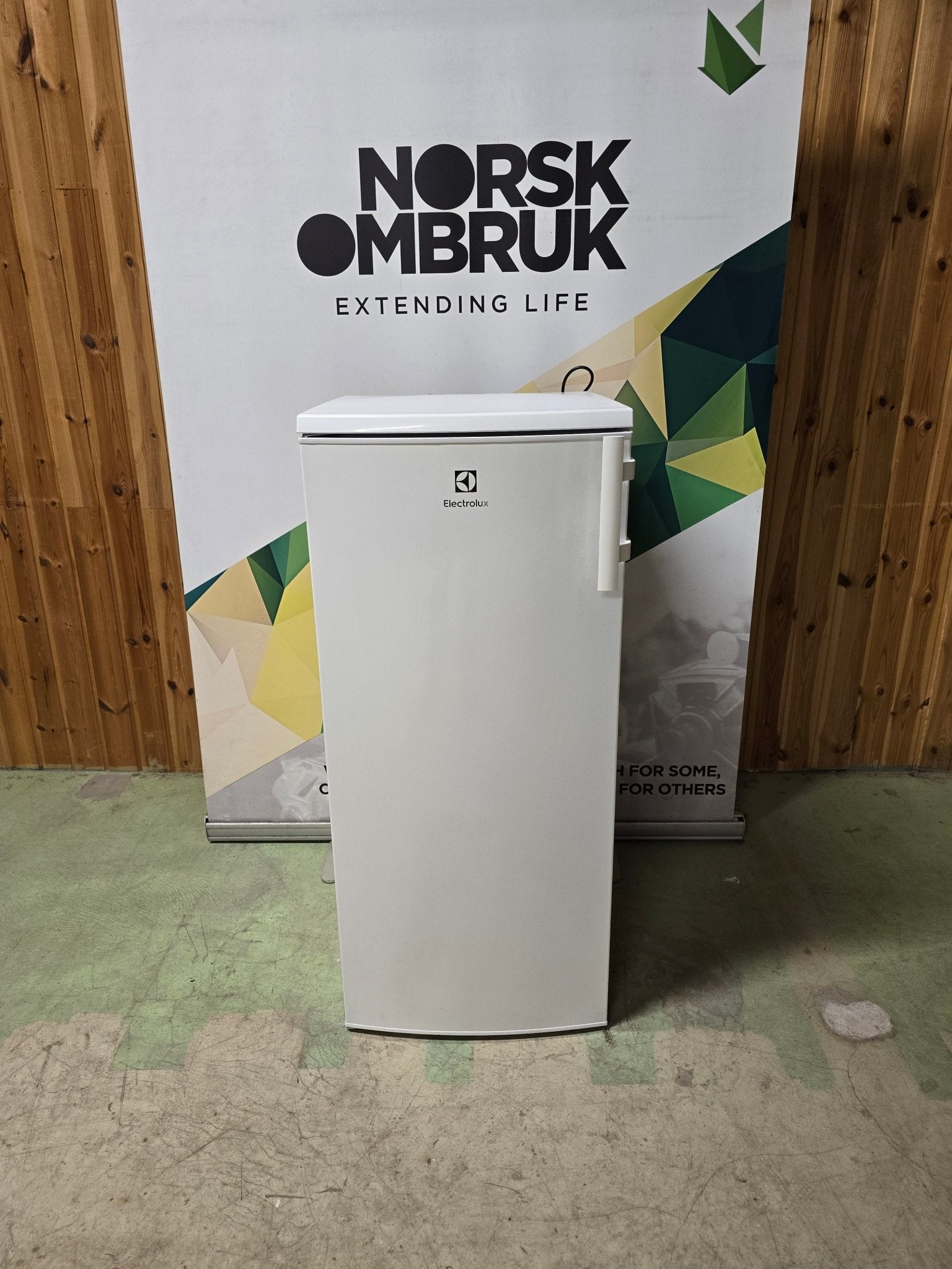 Electrolux kjøleskap LRB1AF23W Kjøleskap - Norskombruk.no