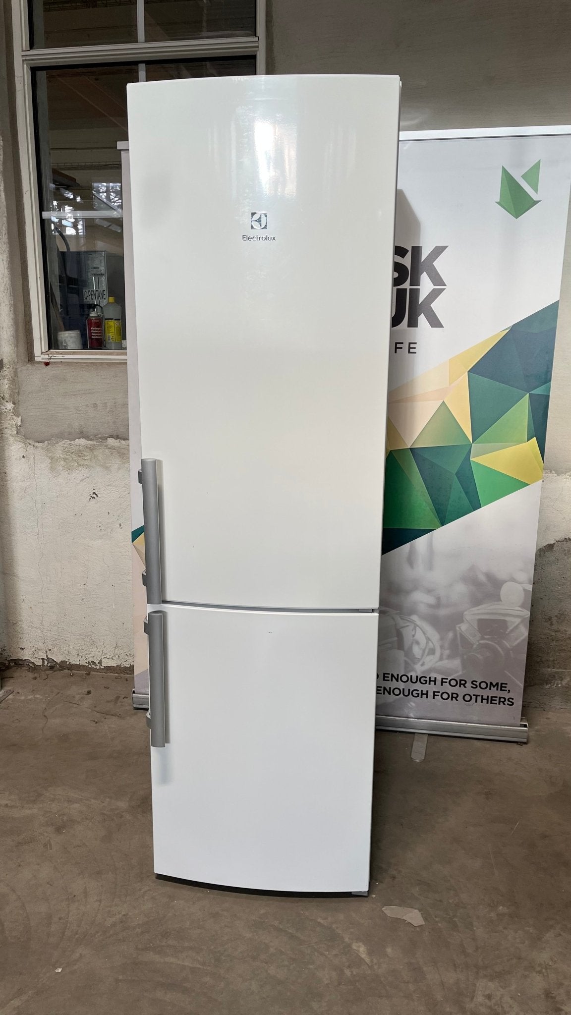 Electrolux kombiskap EN4015MOW Kombiskap - Norskombruk.no