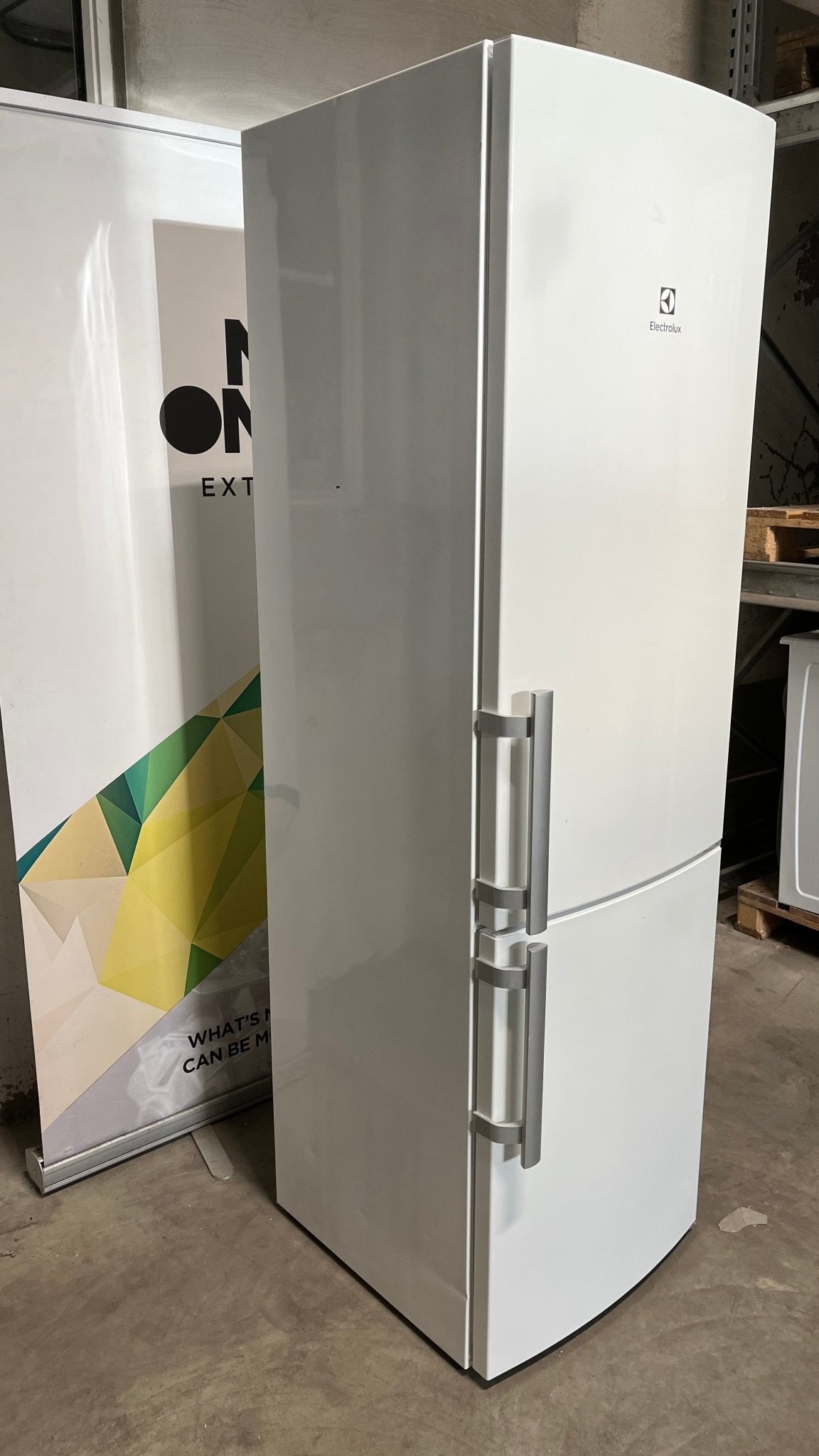 Electrolux kombiskap EN4015MOW Kombiskap - Norskombruk.no