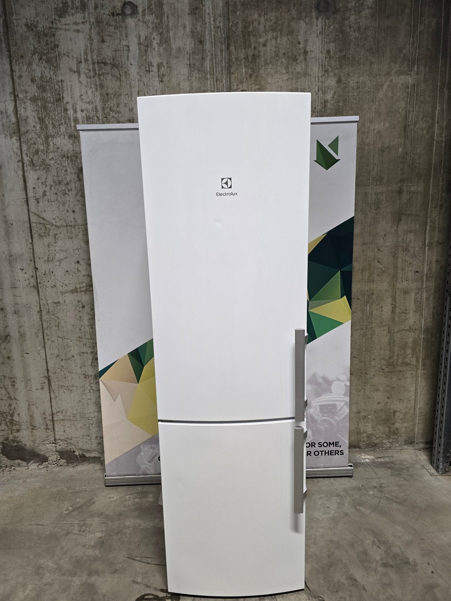 Electrolux kombiskap EN4015MOW Kombiskap - Norskombruk.no