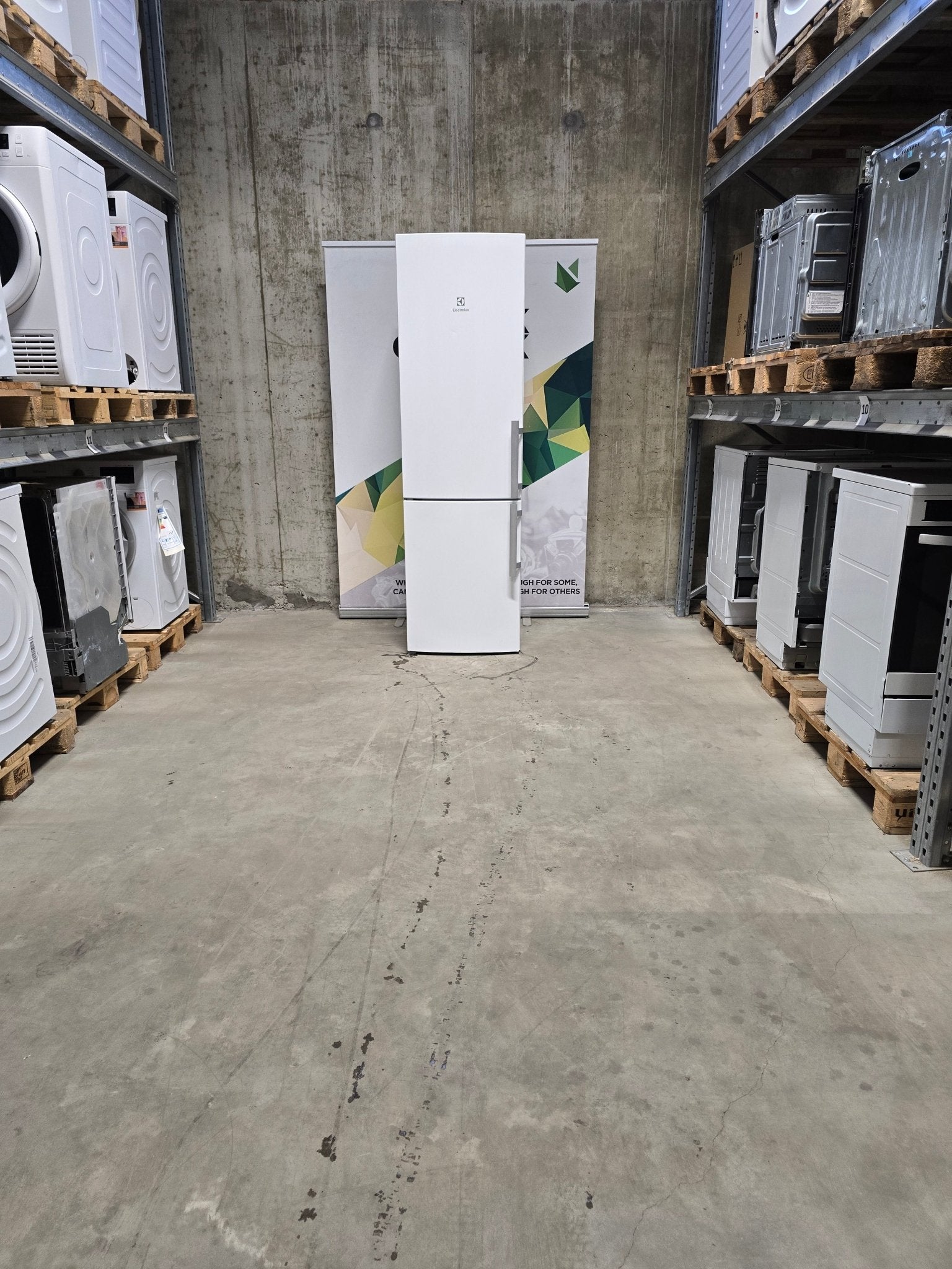 Electrolux kombiskap EN4015MOW Kombiskap - Norskombruk.no