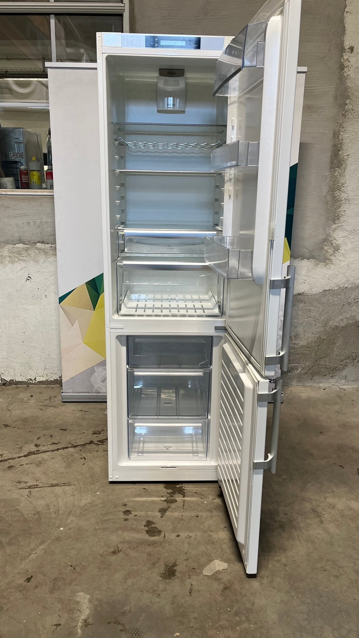 Electrolux kombiskap EN4015MOW Kombiskap - Norskombruk.no