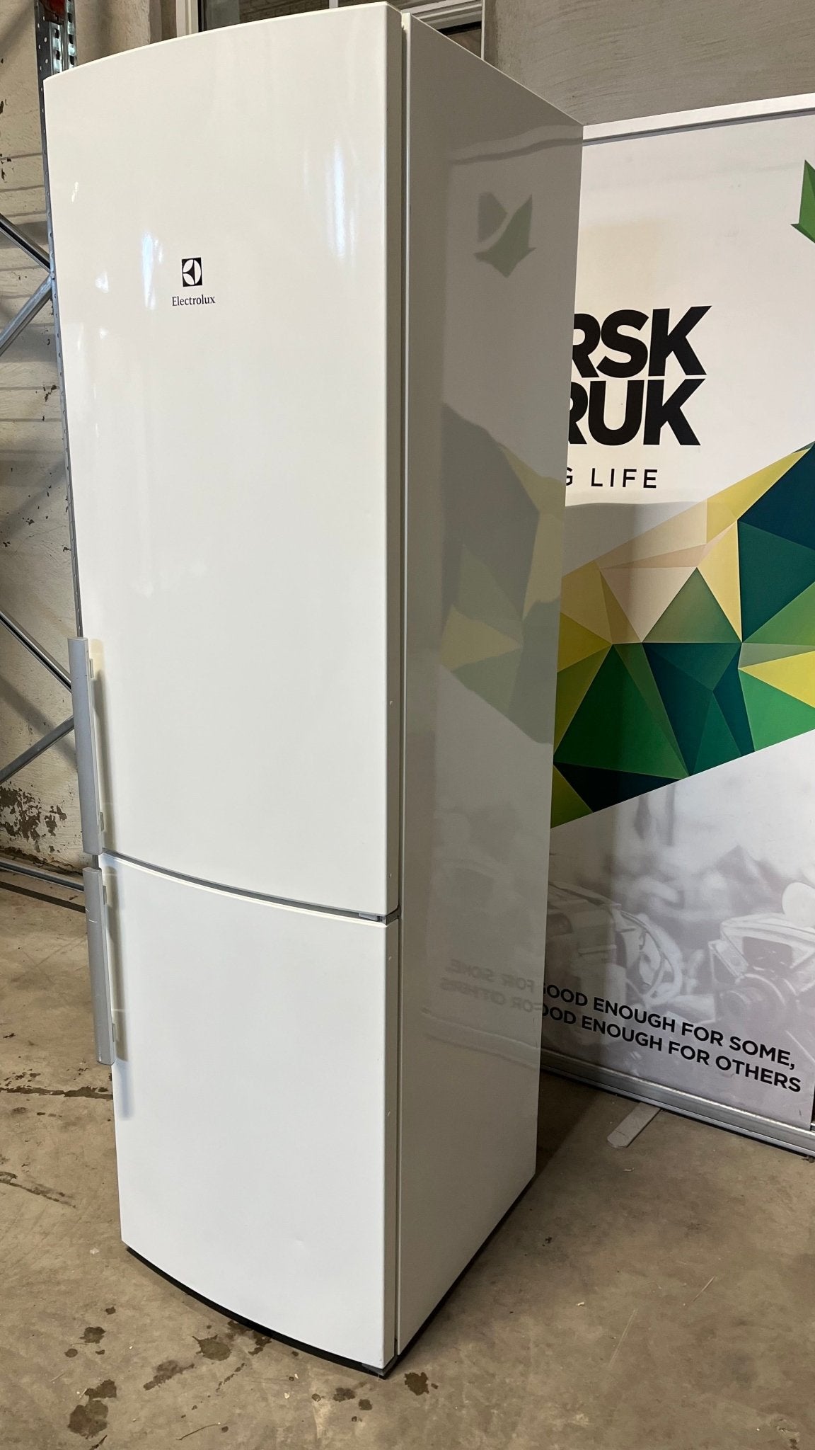 Electrolux kombiskap EN4015MOW Kombiskap - Norskombruk.no