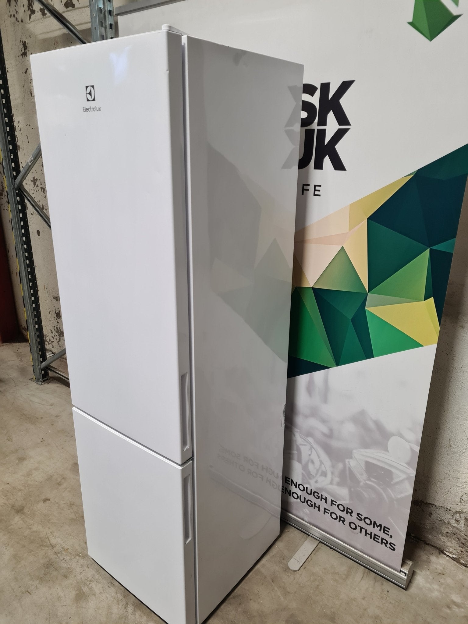 Electrolux LNB3AF26W0 kombiskap Kombiskap - Norskombruk.no