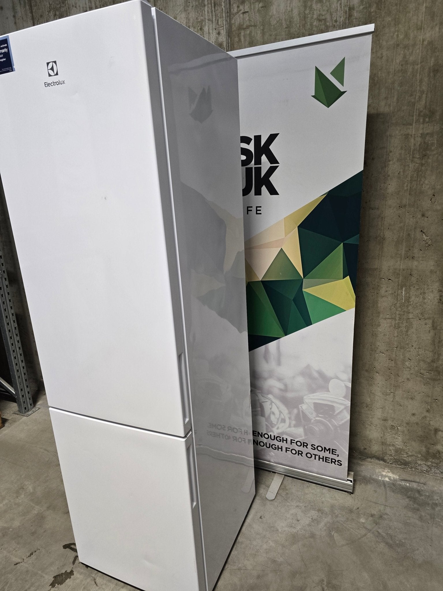 Electrolux LNC7ME36W2 - Kombiskap Kombiskap - Norskombruk.no