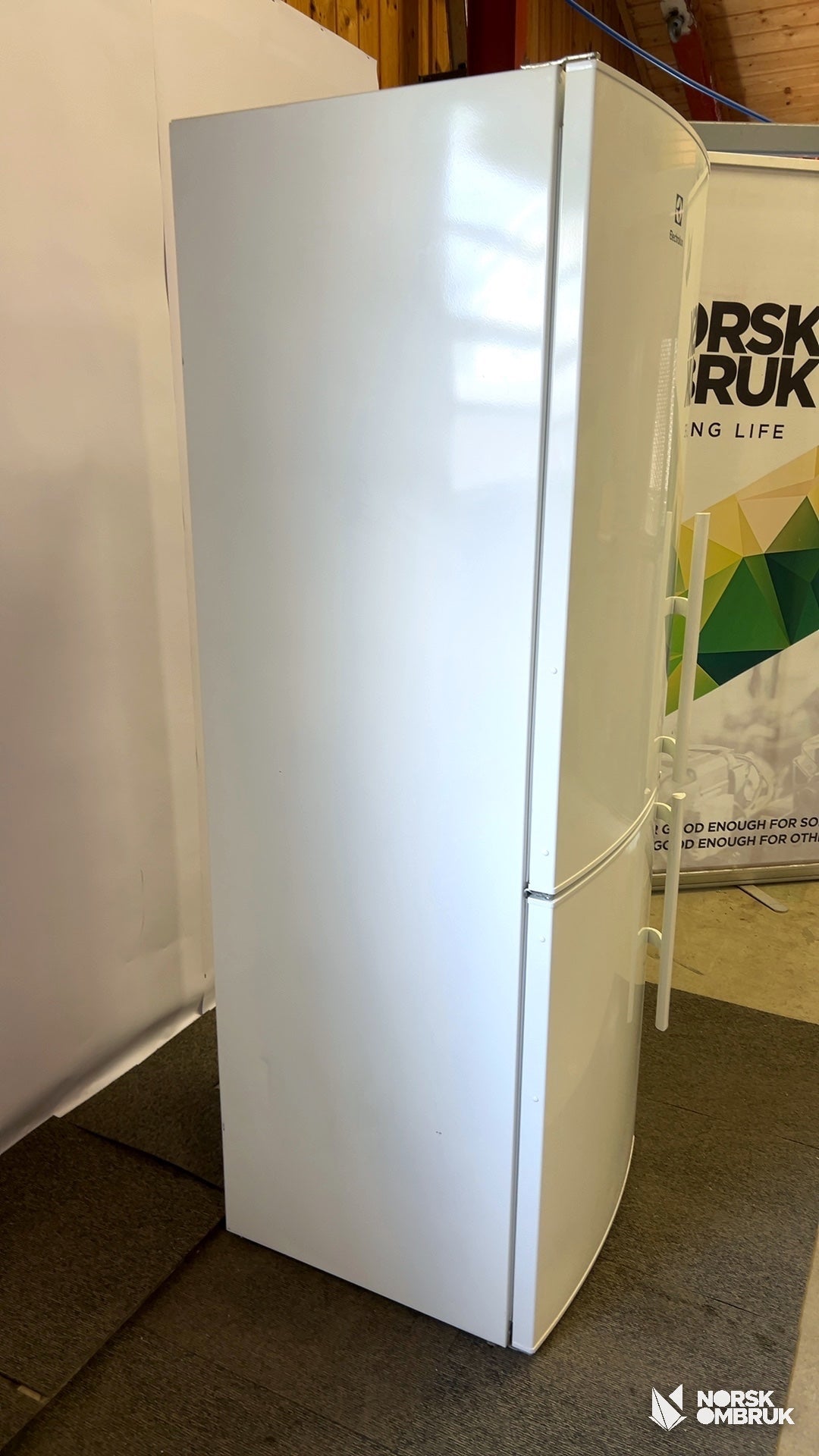 Electrolux LNT4TE33W2 kombiskap kjøleskap - Norskombruk.no