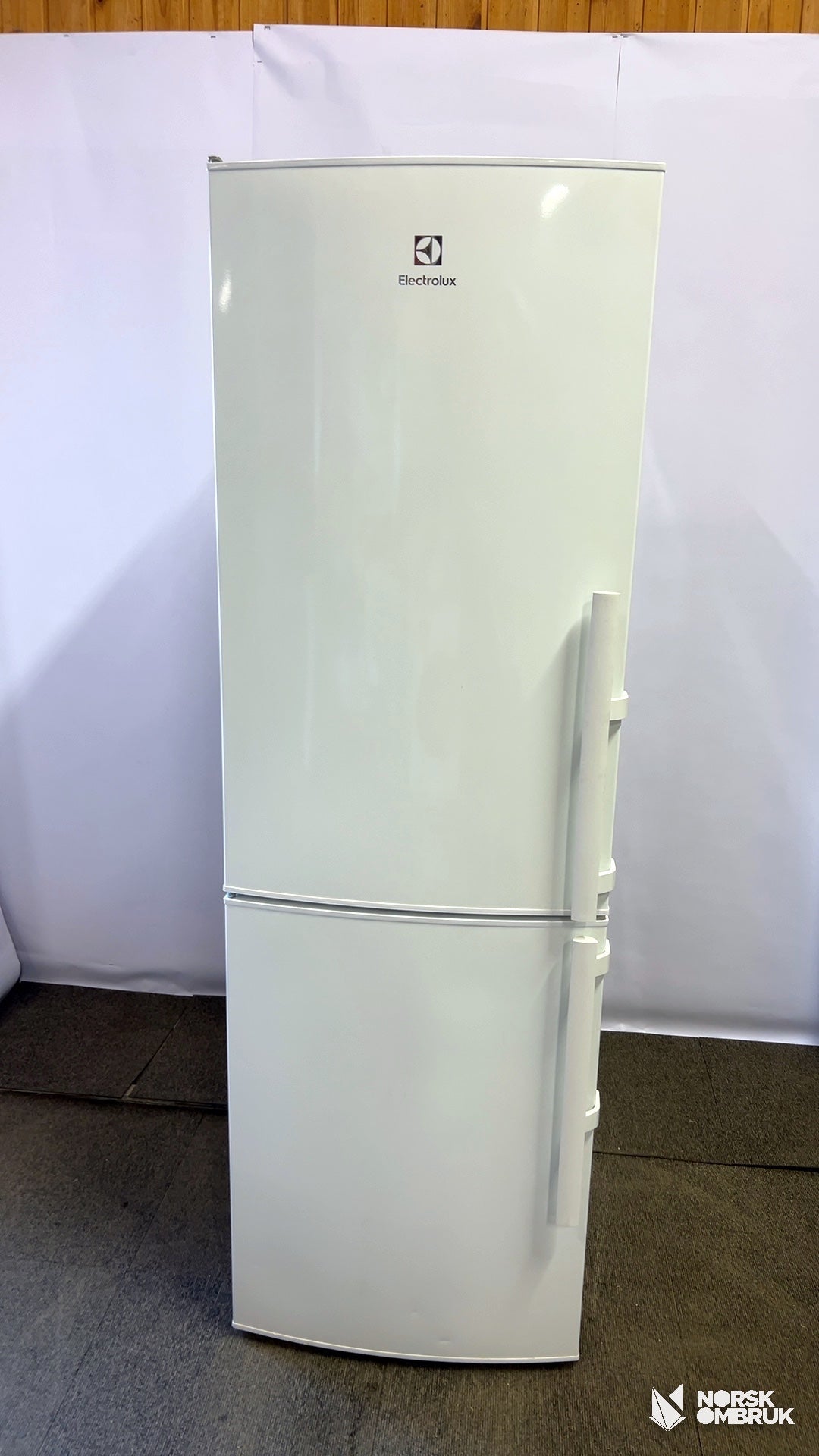Electrolux LNT4TE33W2 kombiskap kjøleskap - Norskombruk.no
