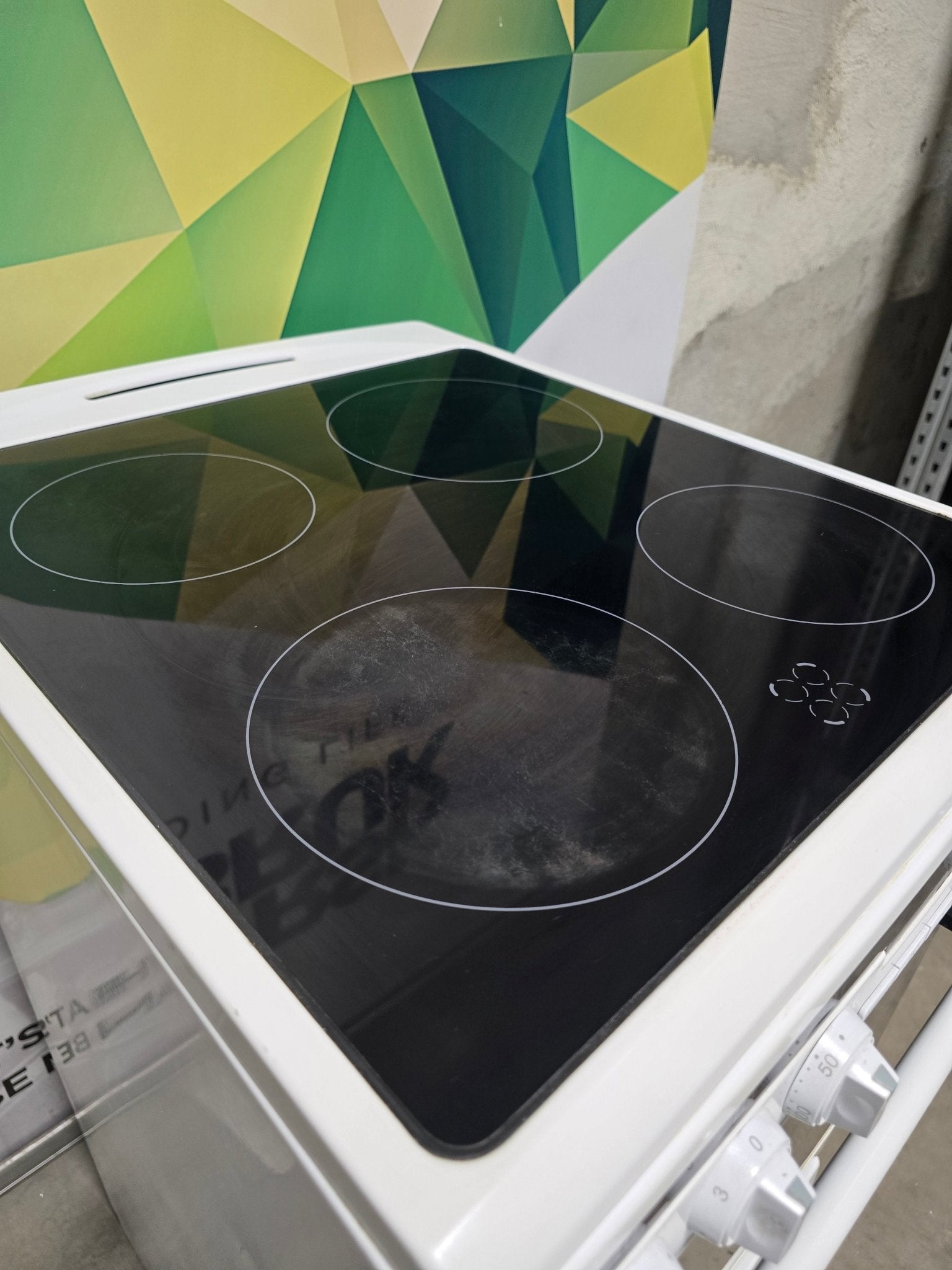 Gram CC 45550 V – Kompakt keramisk komfyr Keramisk Komfyr - Norskombruk.no