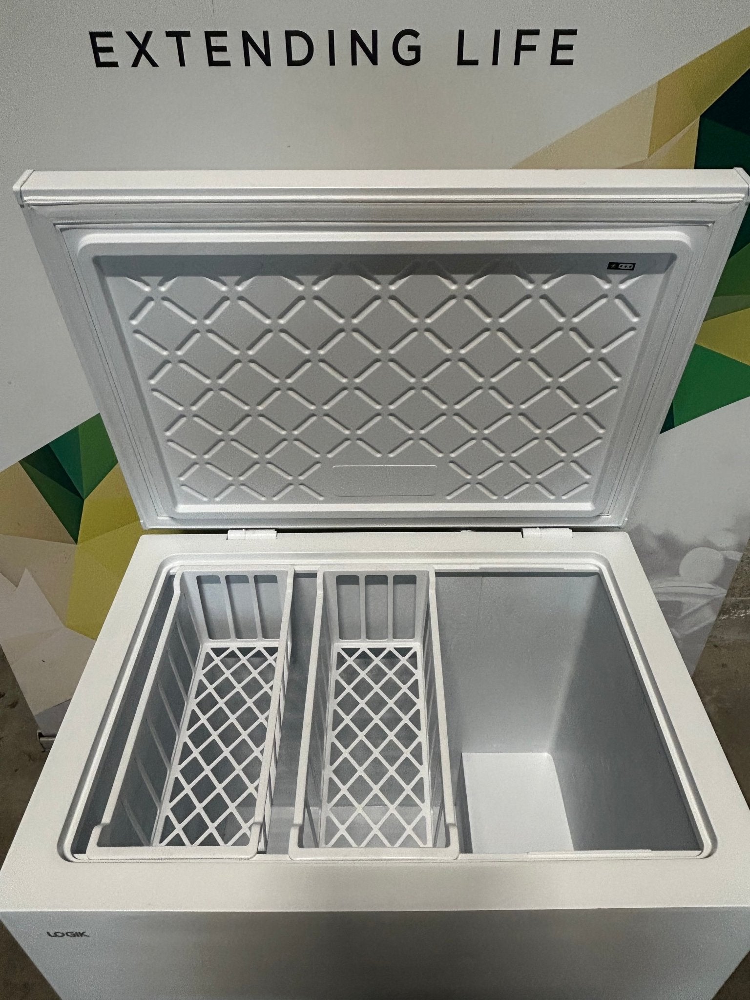 Logik fryseboks LCF198W23E Fryseboks - Norskombruk.no