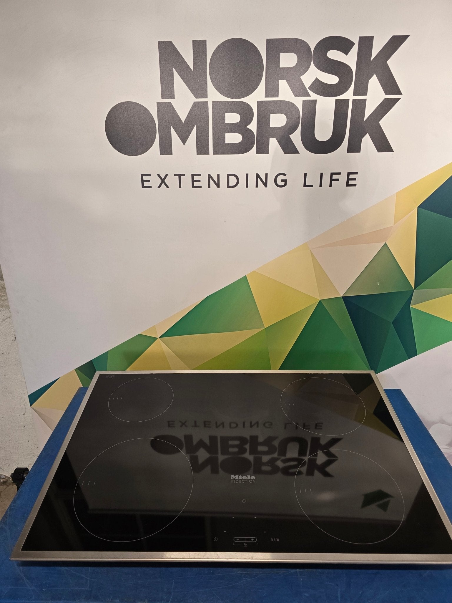 Miele KM 6118 – 75 cm induksjonstopp Induksjonstopp - Norskombruk.no