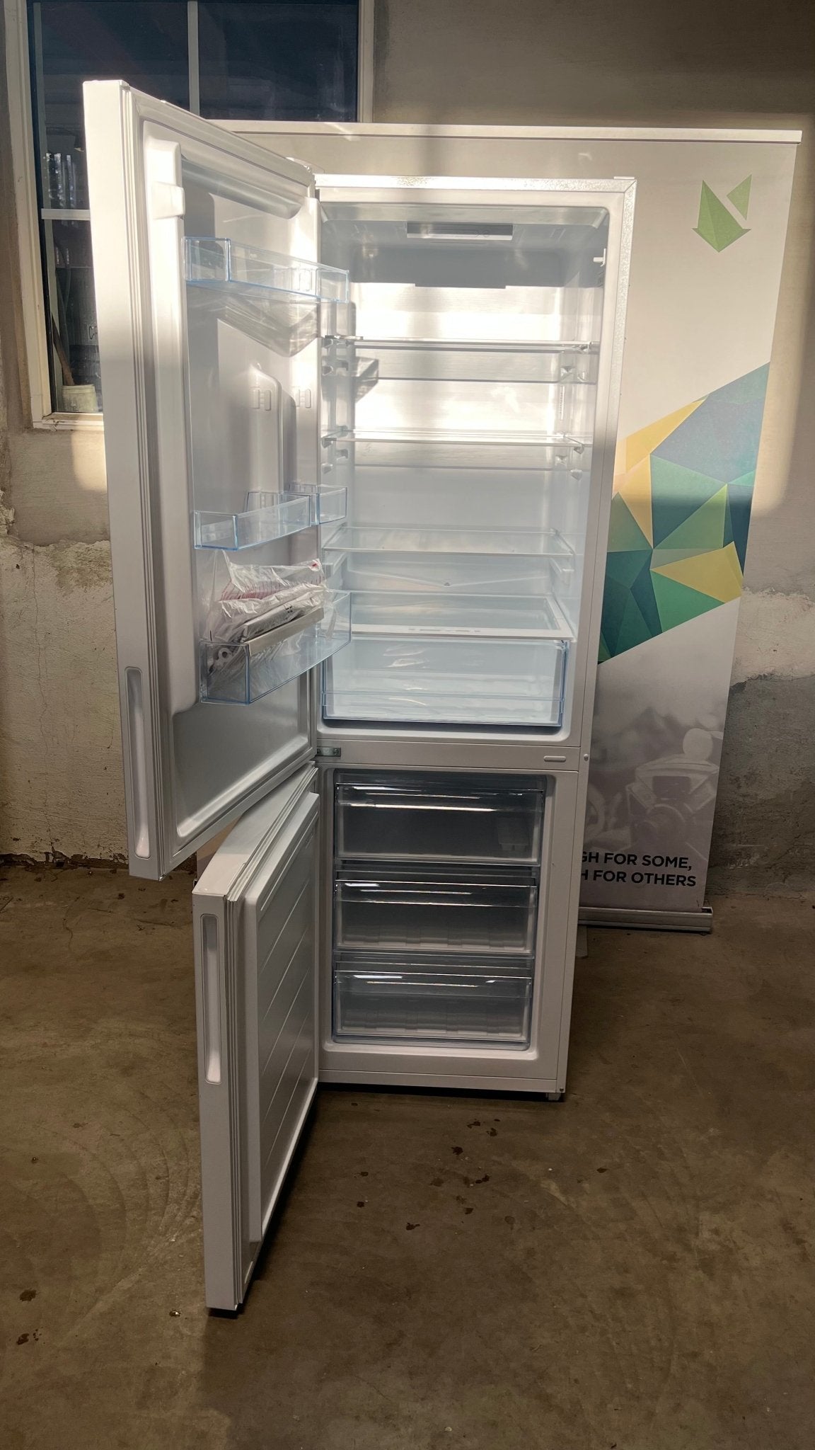 Scandomestic SKF 327 W Kombiskap hvit Kombiskap - Norskombruk.no