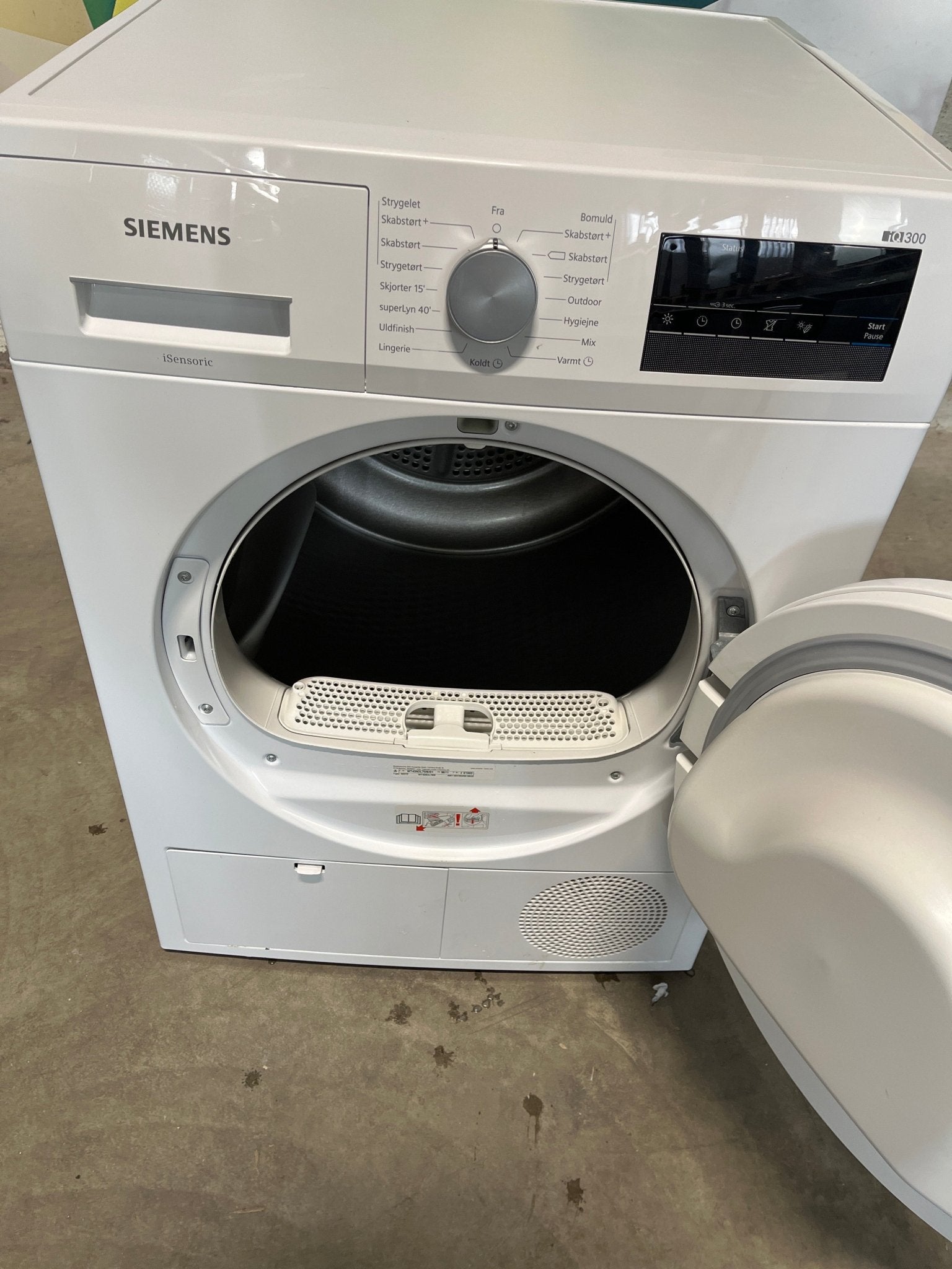 Siemens iQ300 tørketrommel WT43N2L7DN Tørketrommel - Norskombruk.no