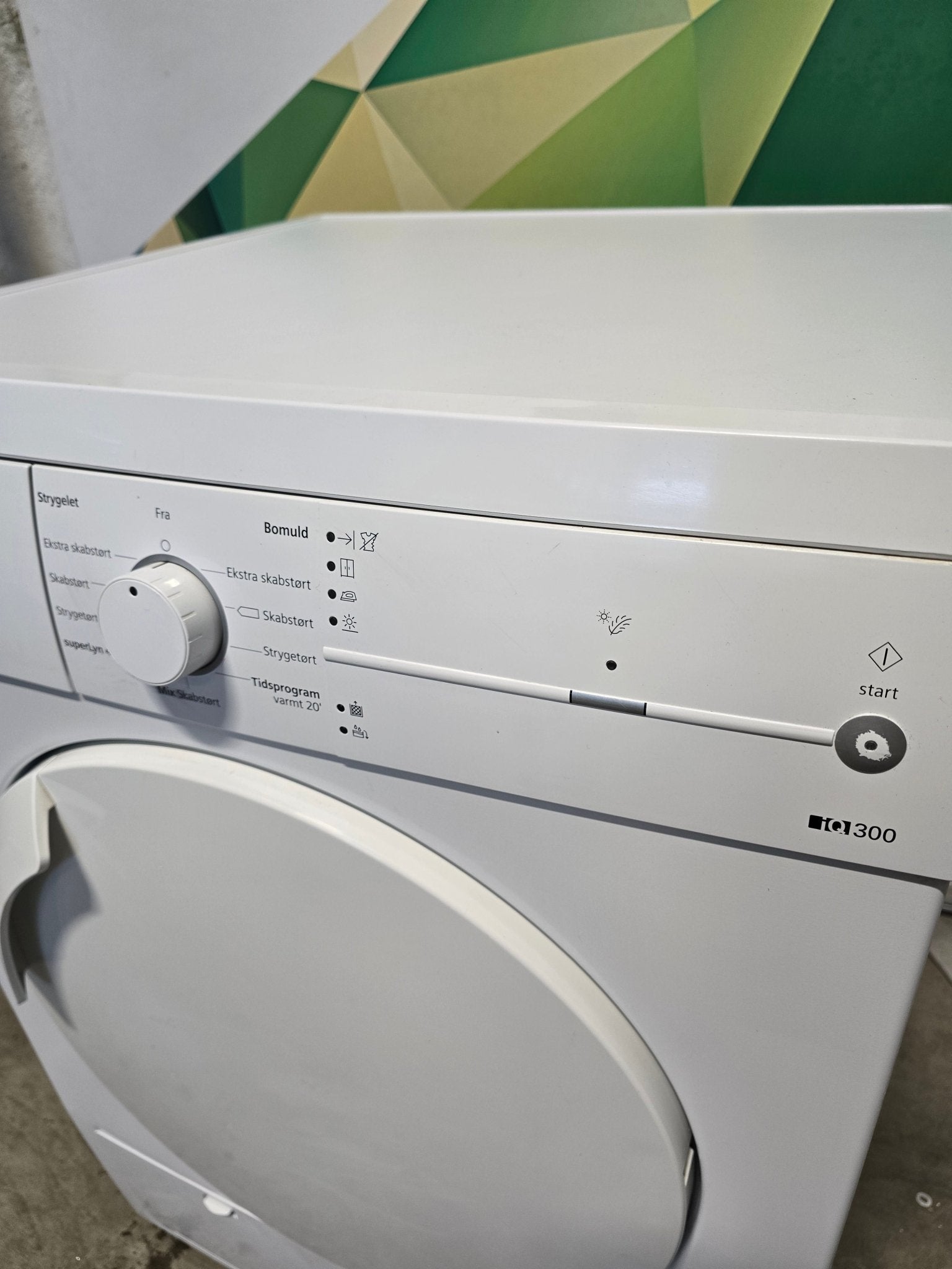 Siemens Iq300 WT44E1L7DN Kondenstørketrommel Tørketrommel - Norskombruk.no