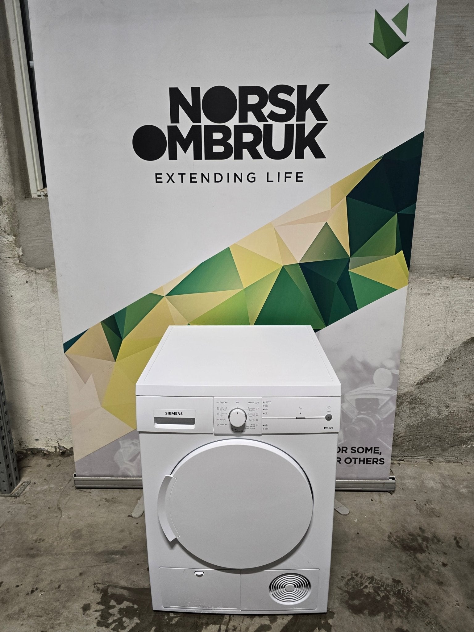 Siemens Iq300 WT44E1L7DN Kondenstørketrommel Tørketrommel - Norskombruk.no