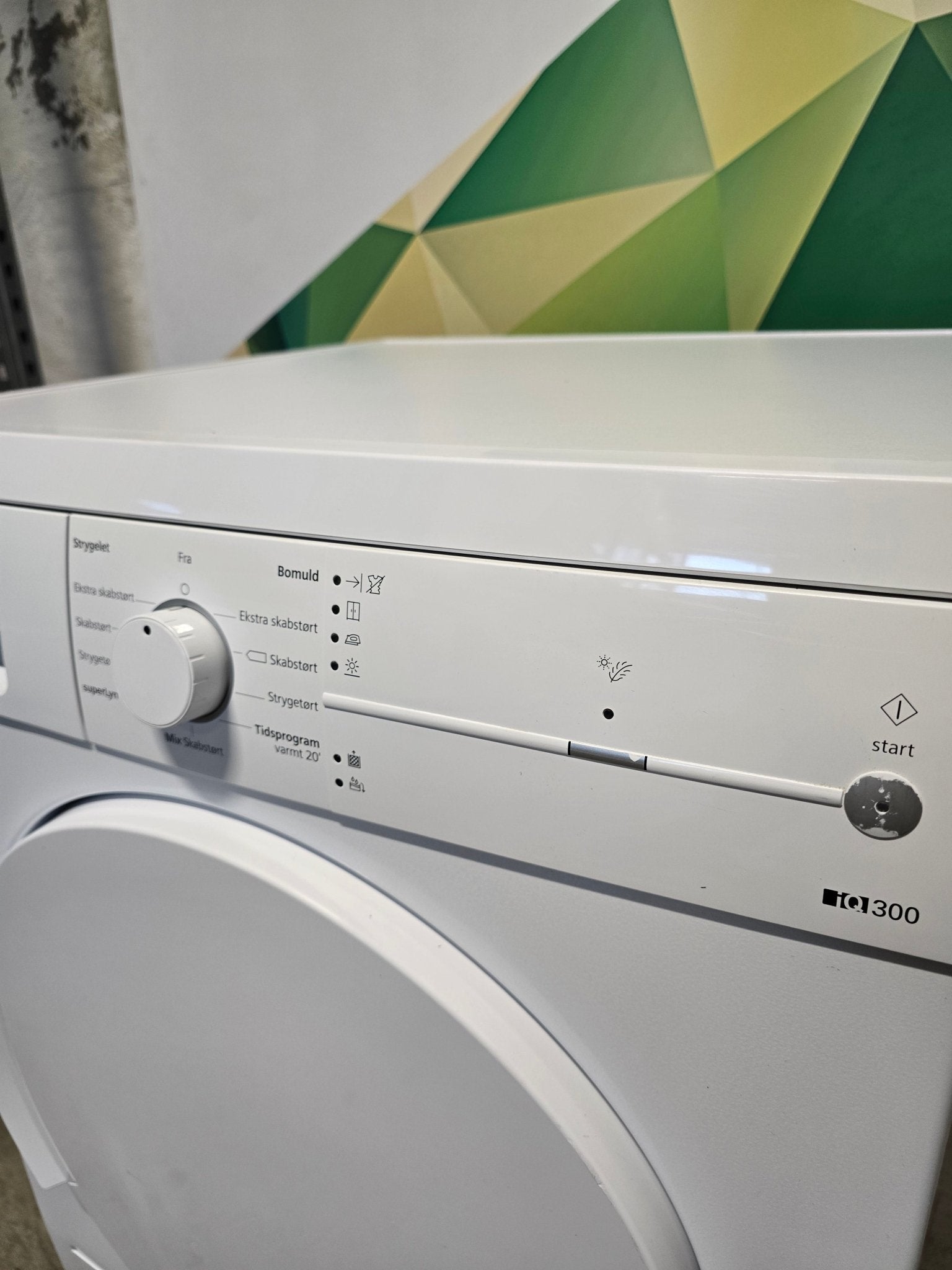 Siemens Iq300 WT44E1L7DN Kondenstørketrommel Tørketrommel - Norskombruk.no