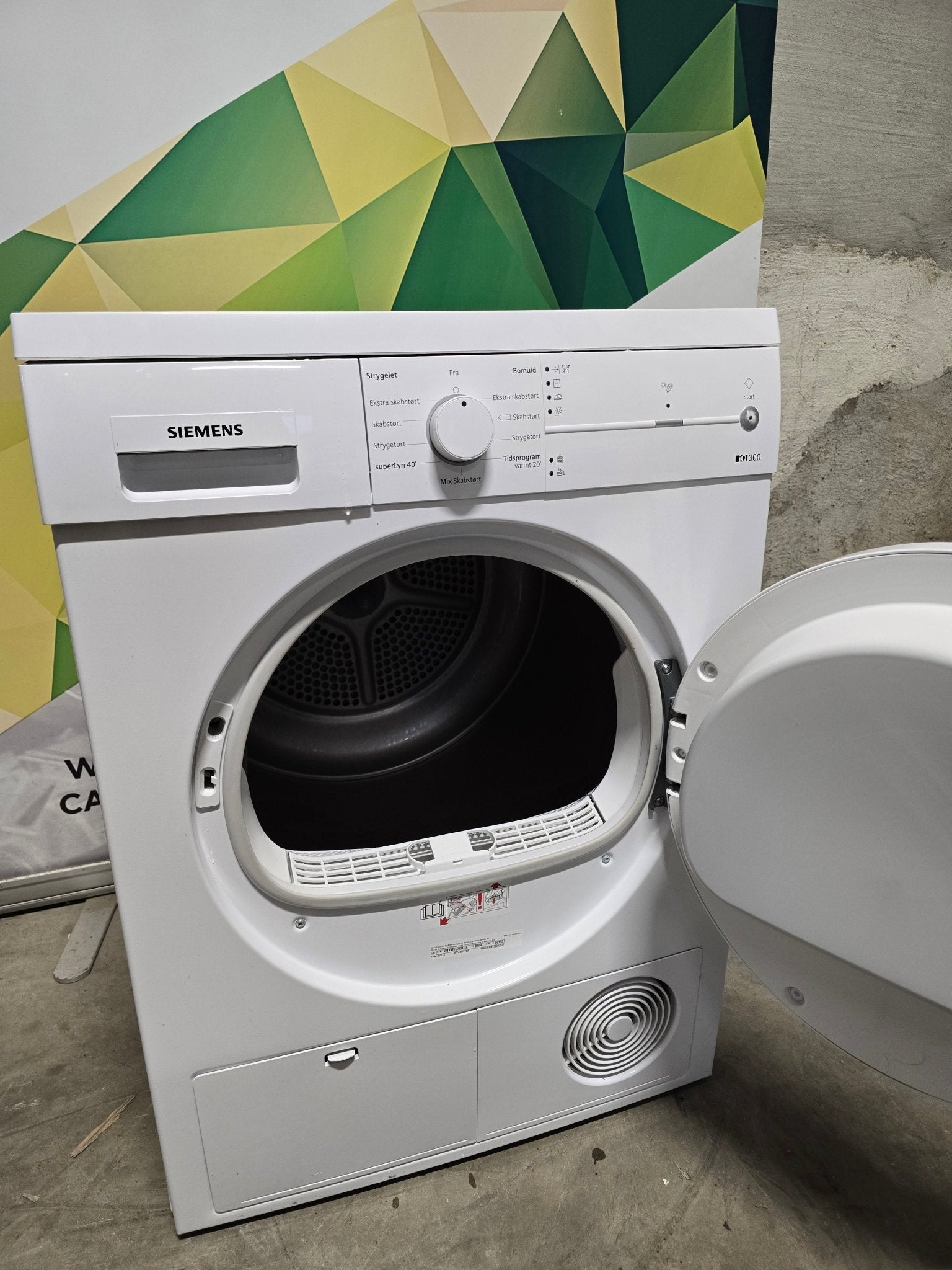 Siemens Iq300 WT44E1L7DN Kondenstørketrommel Tørketrommel - Norskombruk.no