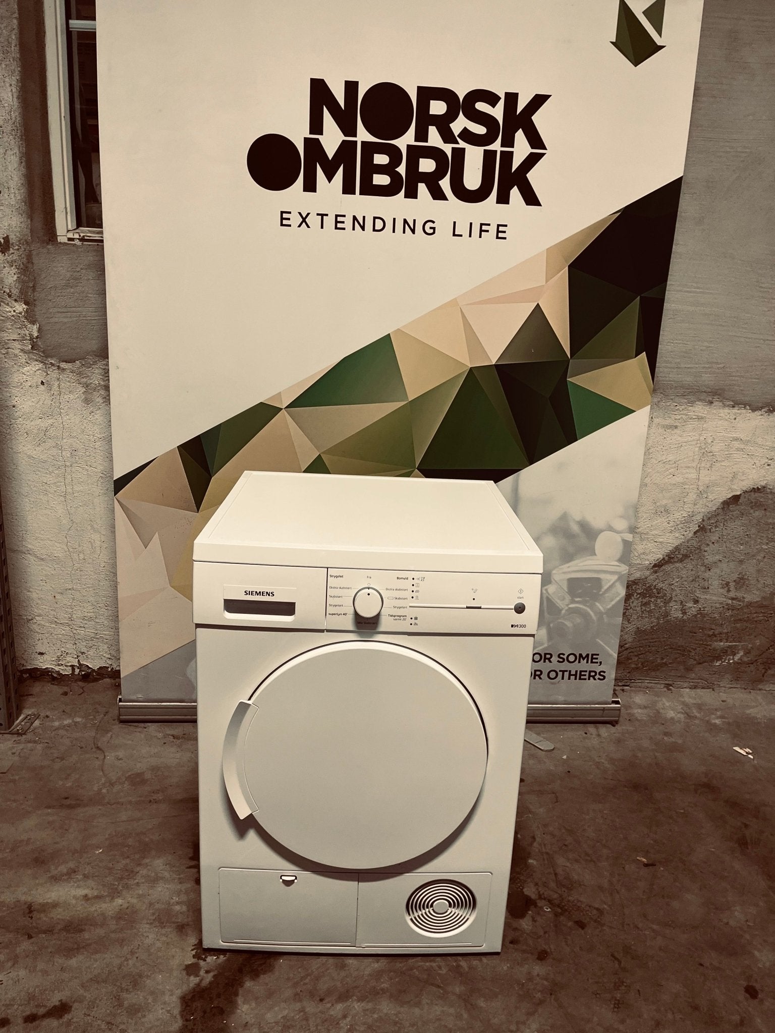 Siemens Iq300 WT44E1L7DN Kondenstørketrommel Tørketrommel - Norskombruk.no