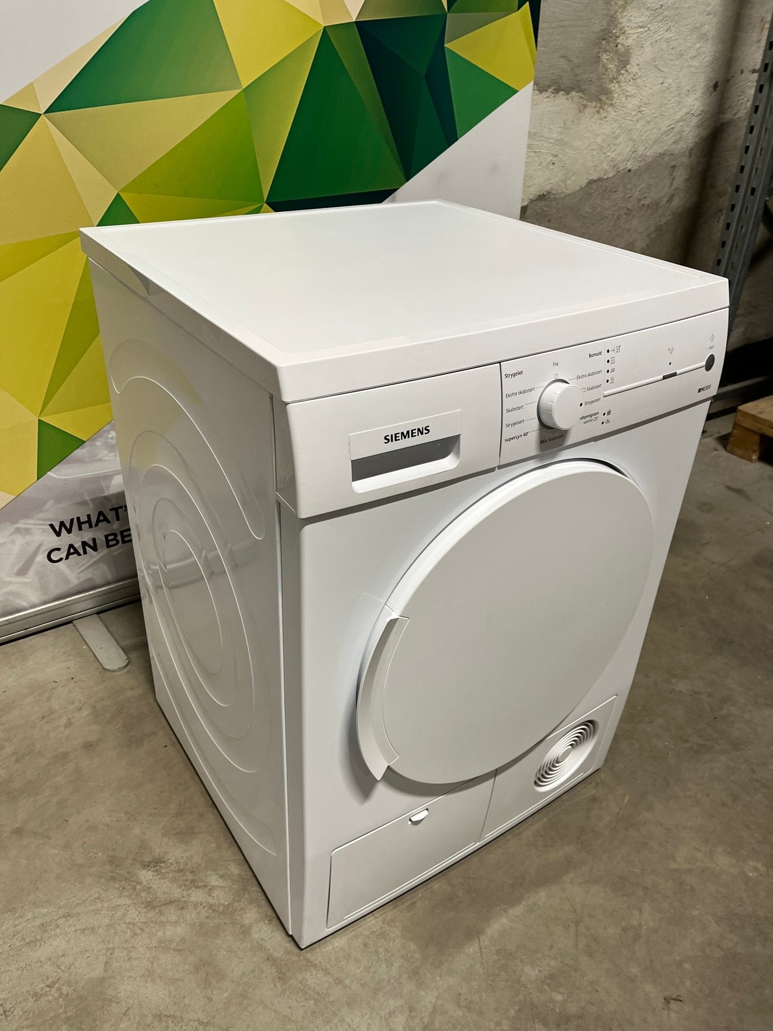 Siemens Iq300 WT44E1L7DN Kondenstørketrommel Tørketrommel - Norskombruk.no