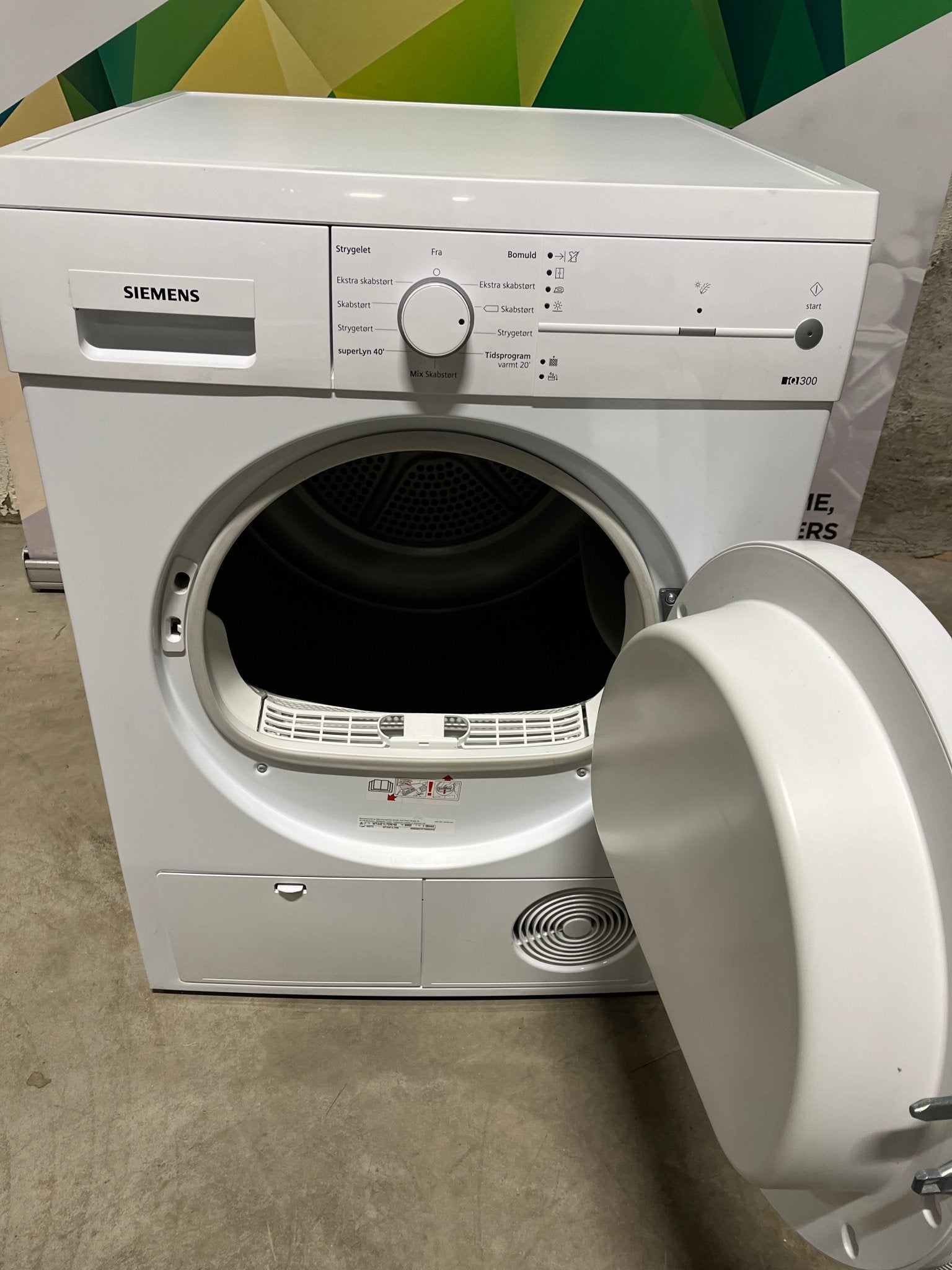 Siemens Iq300 WT44E1L7DN Kondenstørketrommel Tørketrommel - Norskombruk.no