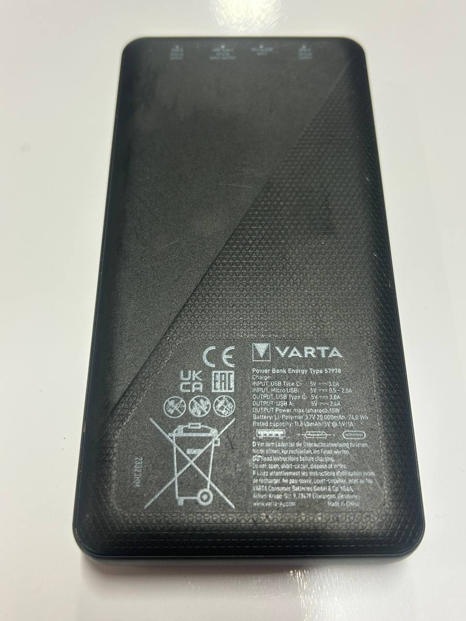 Varta Powerbank Energy 20000 mAh 15W USB - C / USB - A Powerbank - Norskombruk.no