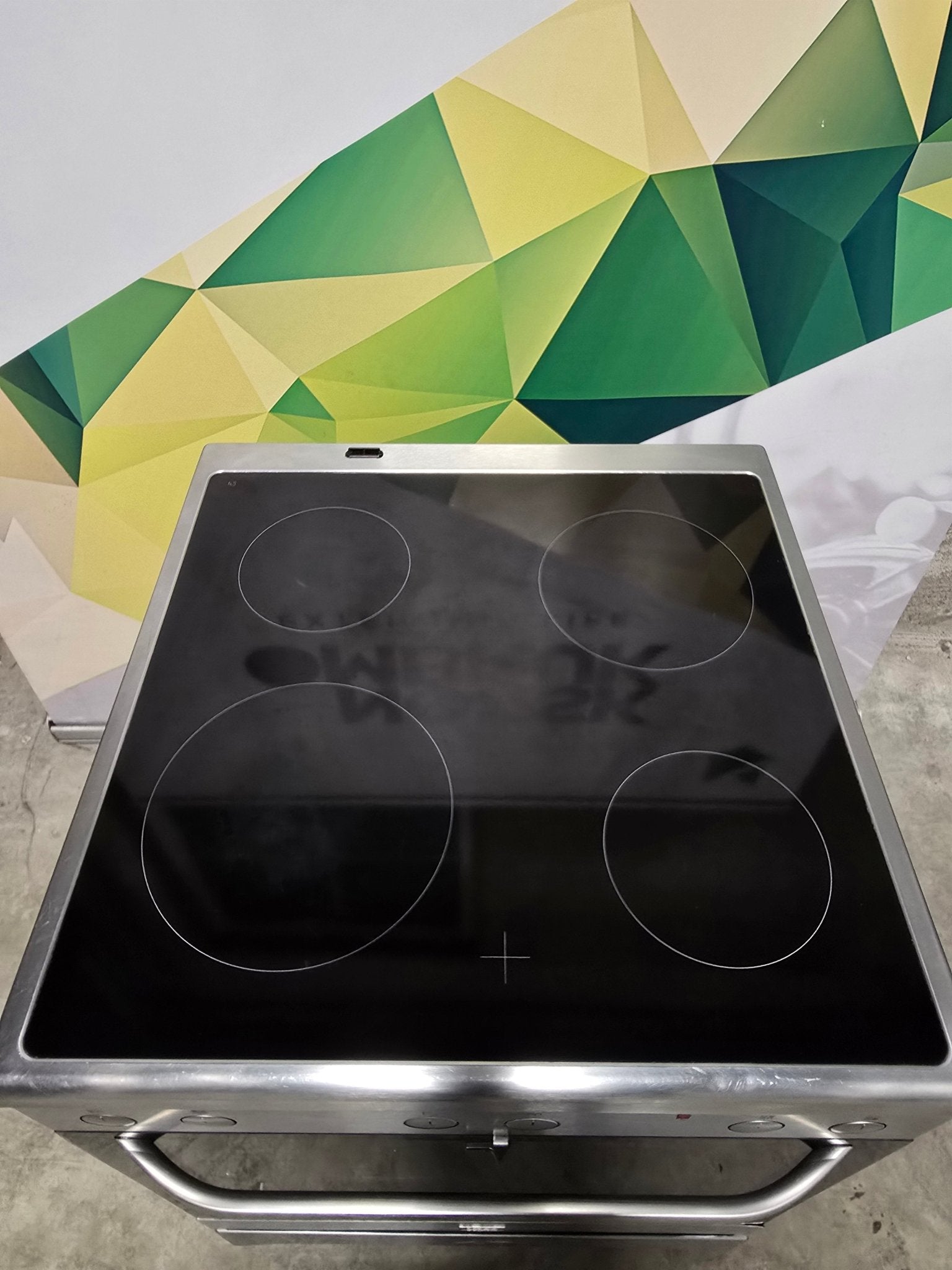 Voss - Electrolux ELK23020 - RV – keramisk komfyr Keramisk Komfyr - Norskombruk.no