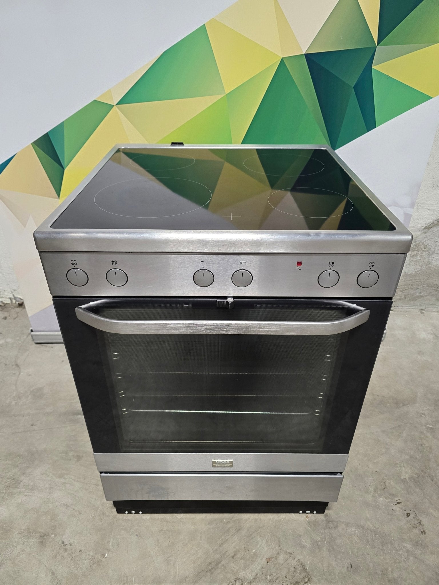 Voss - Electrolux ELK23020 - RV – keramisk komfyr Keramisk Komfyr - Norskombruk.no