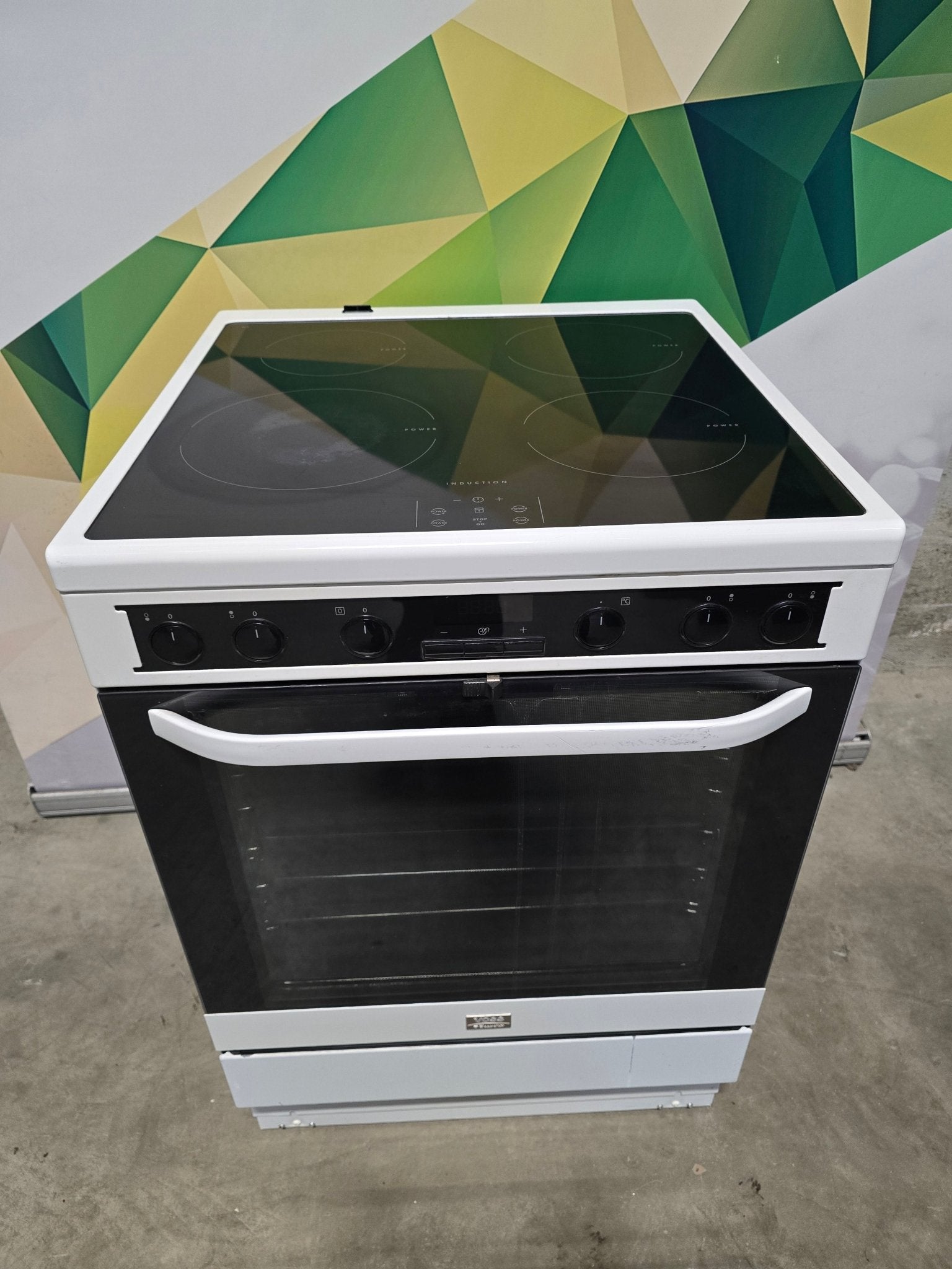 Voss - Electrolux induksjonskomfyr ELI14320HV Induksjonskomfyr - Norskombruk.no