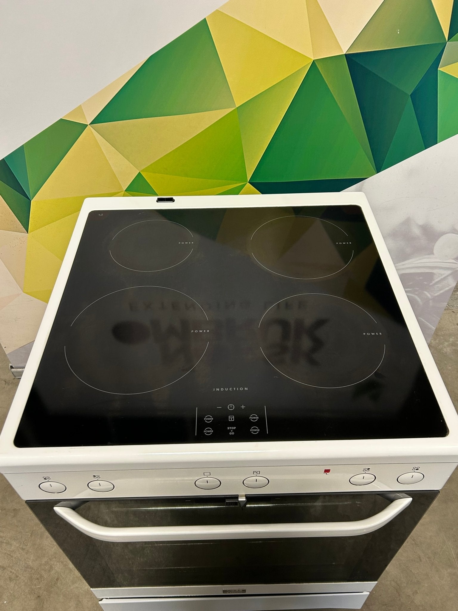 Voss - Electrolux Induksjonskomfyr ELI23020HV Induksjonskomfyr - Norskombruk.no