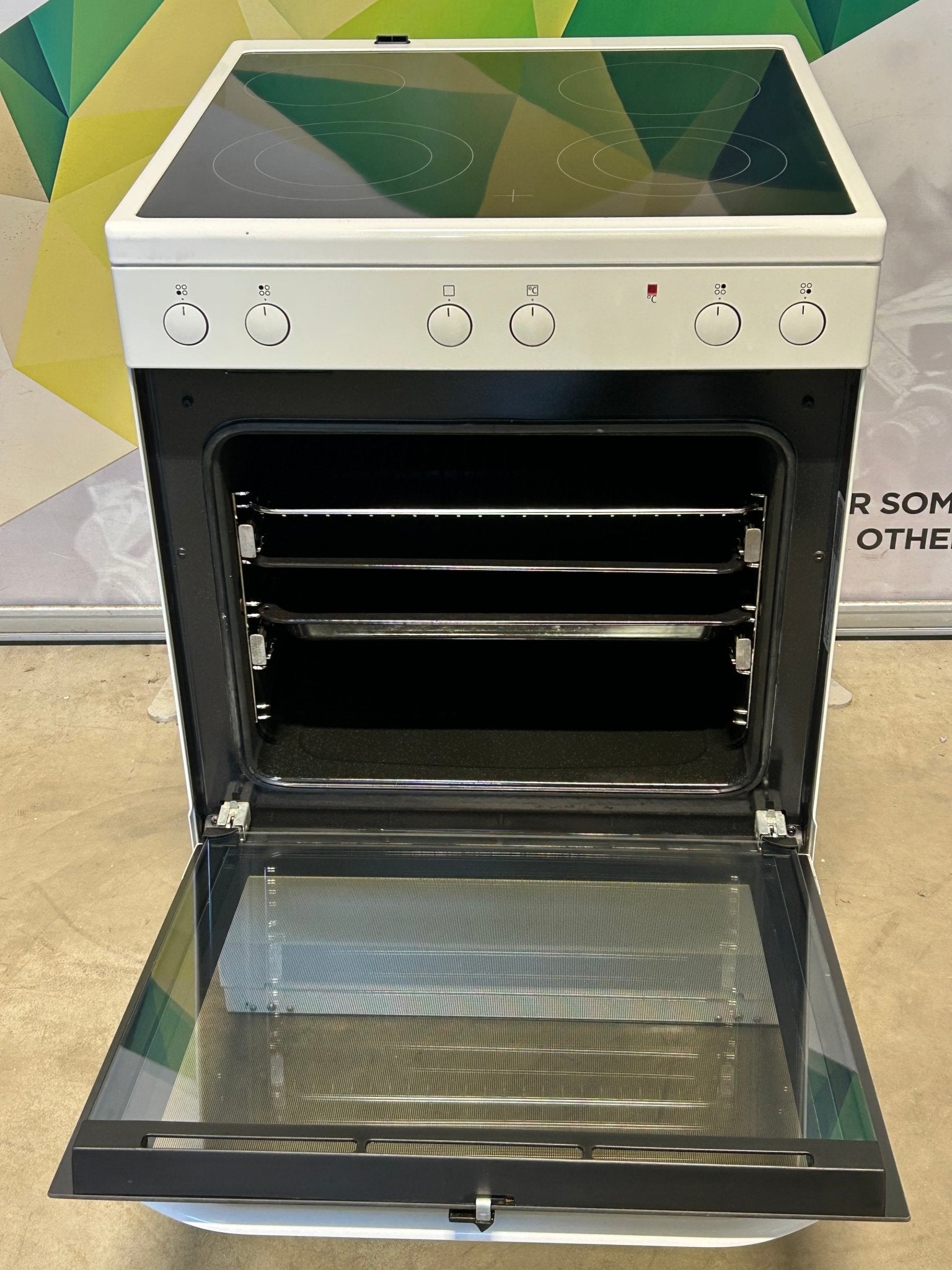 Voss - Electrolux keramisk komfyr ELK13030 - HV Keramisk Komfyr - Norskombruk.no