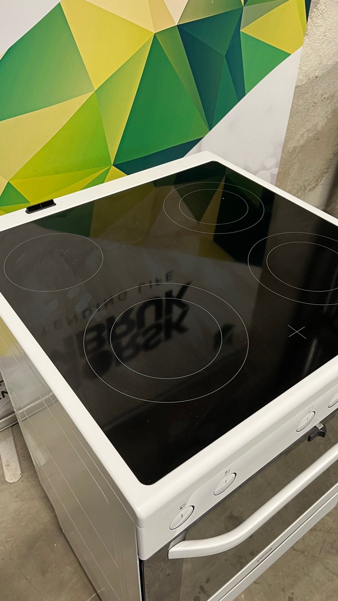 Voss - Electrolux keramisk komfyr ELK13039HV Keramisk Komfyr - Norskombruk.no