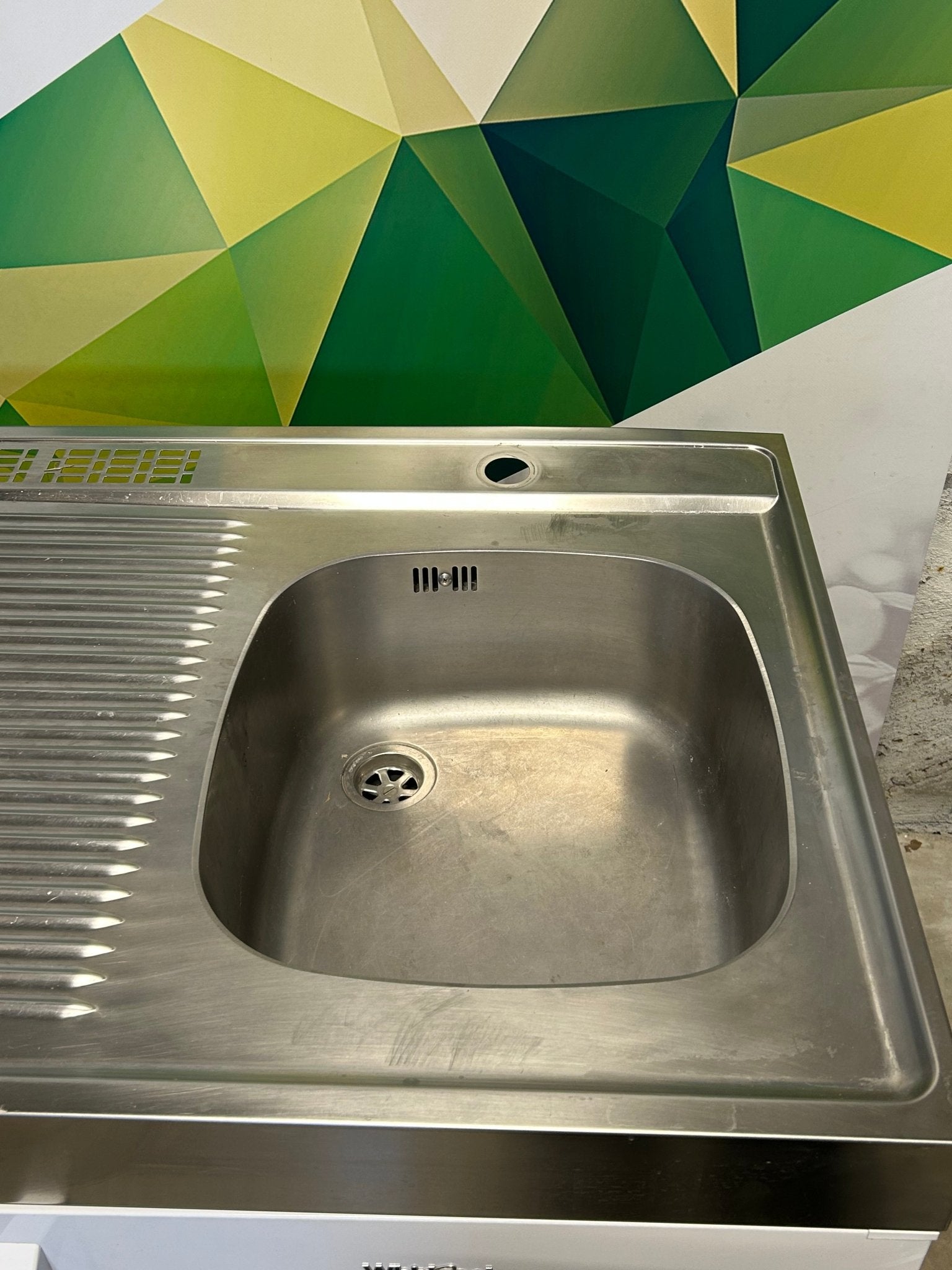 Whirlpool ART 316/DT - H/A+ – Komplett minikjøkken Minikjøkken - Norskombruk.no