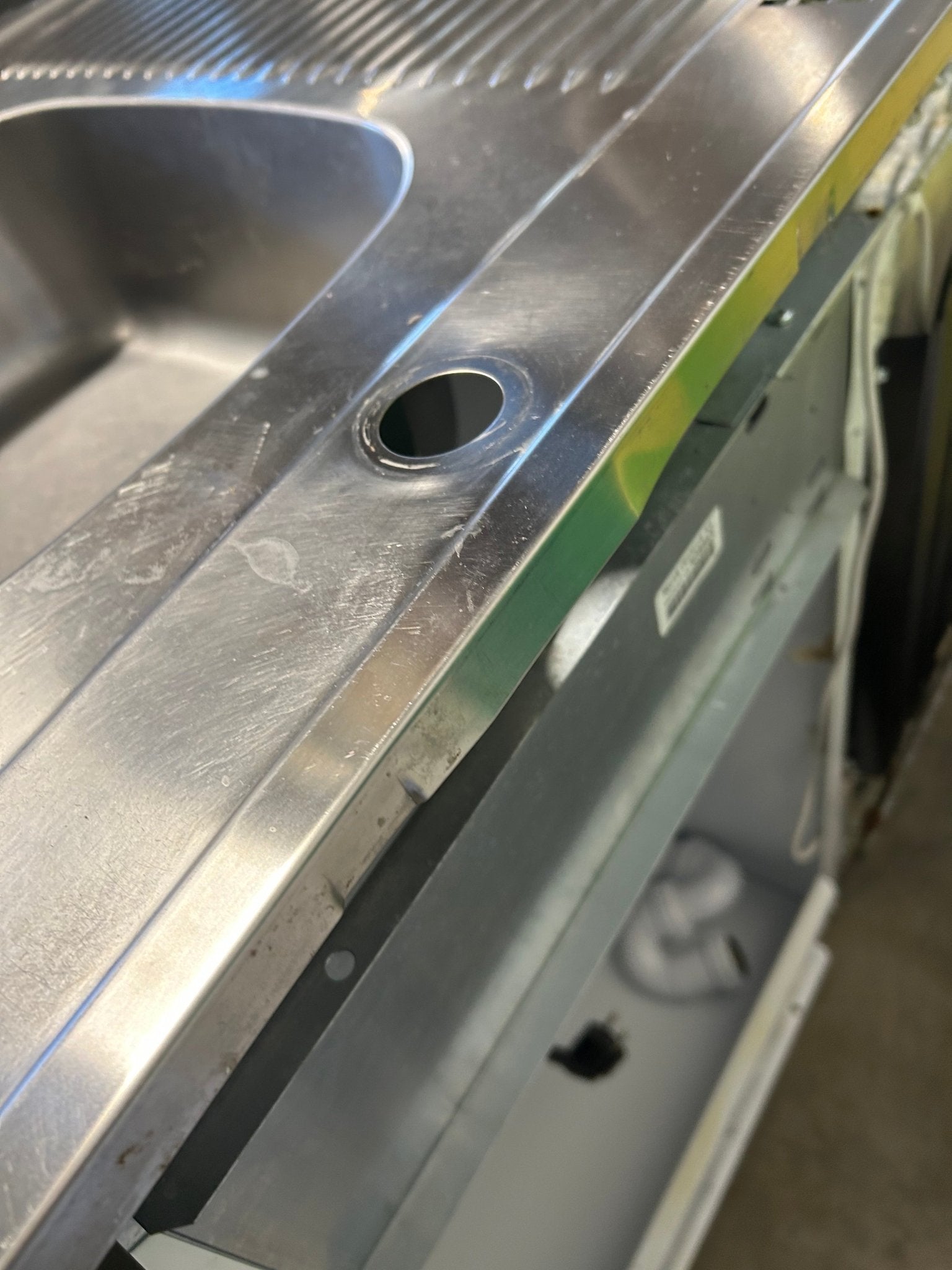 Whirlpool ART 316/DT - H/A+ – Komplett minikjøkken Minikjøkken - Norskombruk.no