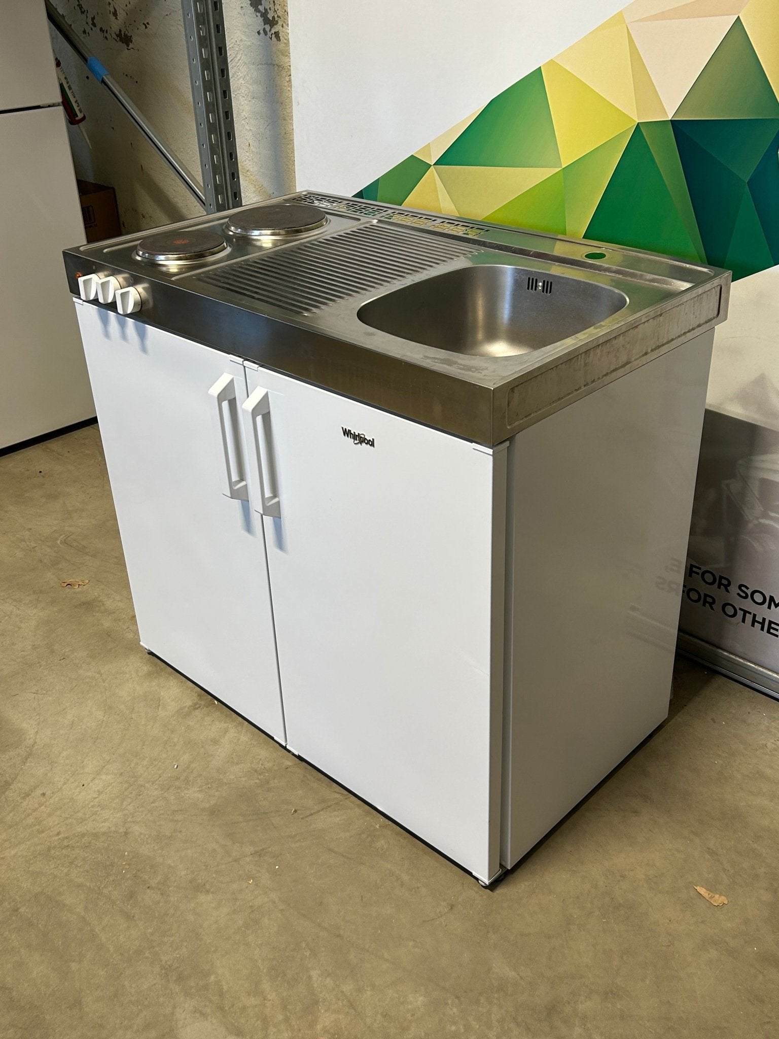 Whirlpool ART 316/DT - H/A+ – Komplett minikjøkken Minikjøkken - Norskombruk.no