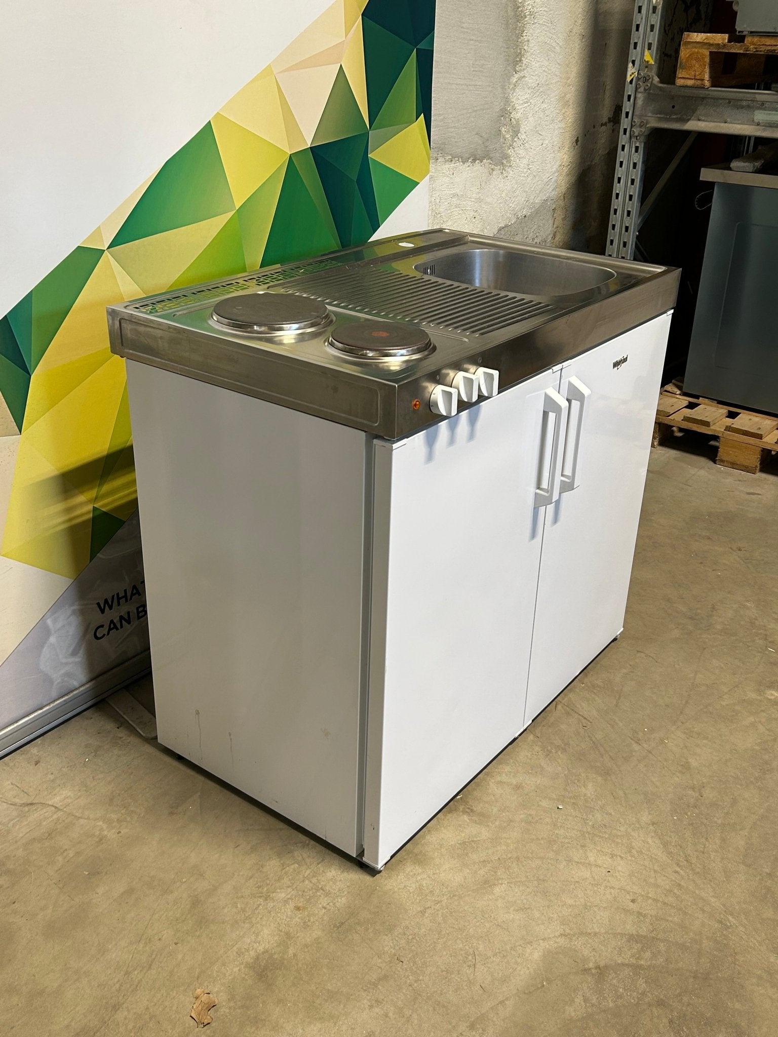 Whirlpool ART 316/DT - H/A+ – Komplett minikjøkken Minikjøkken - Norskombruk.no